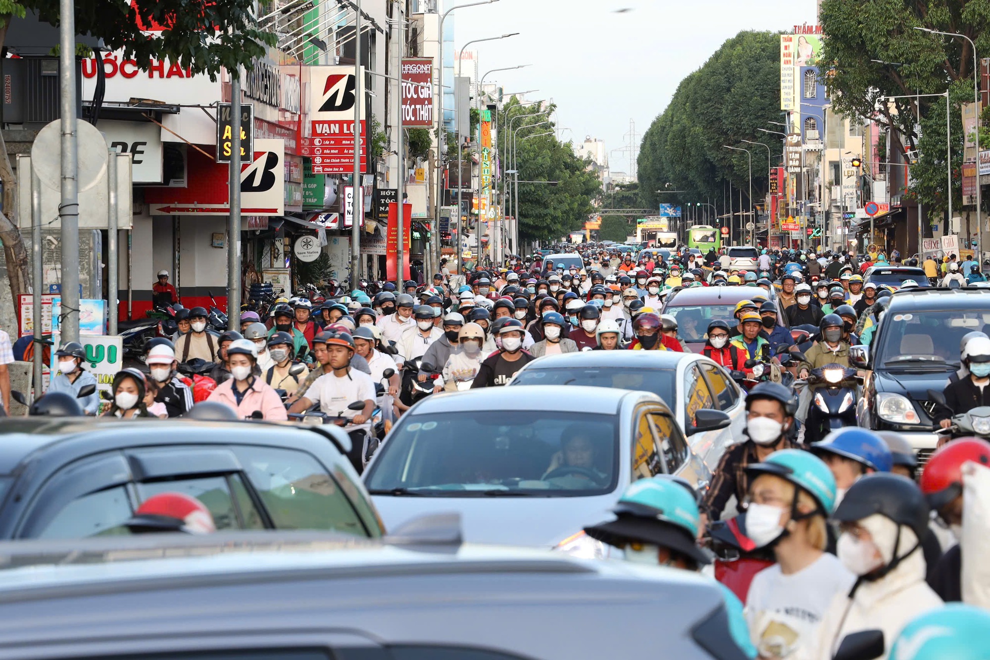 Một doanh nghiệp đề xuất ý tưởng độc đáo: Hoán cải xe xăng thành xe điện- Ảnh 1.