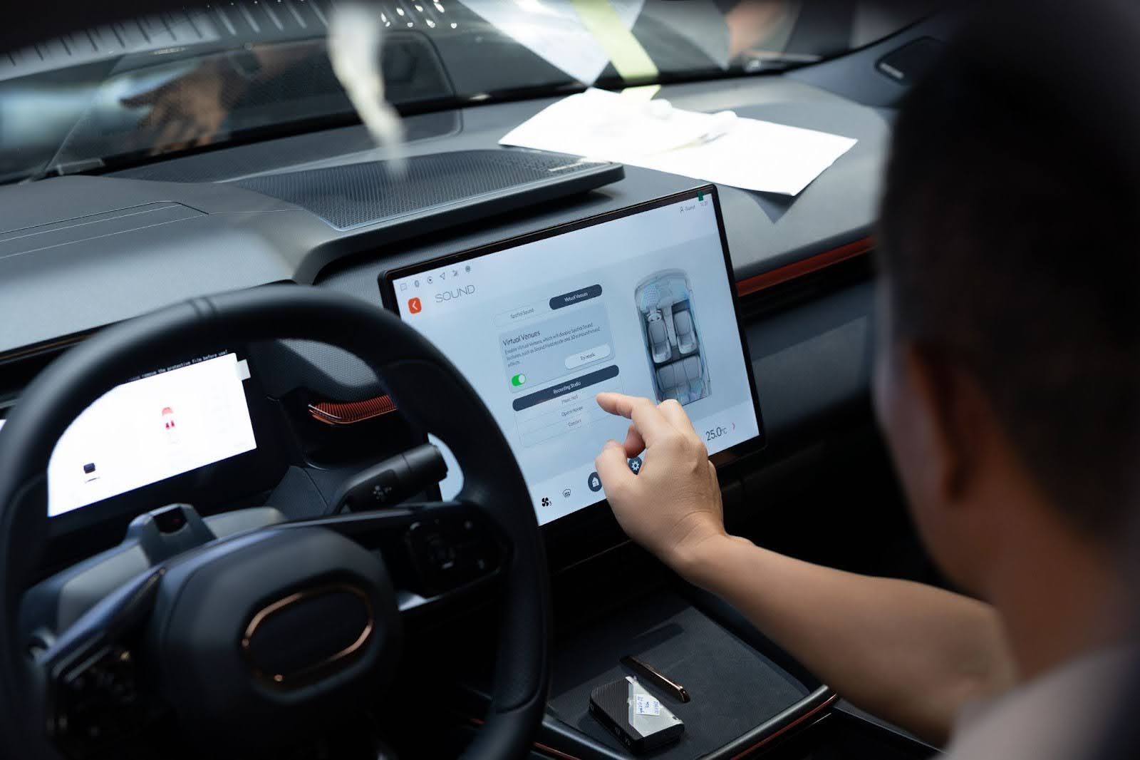 Sếp Lynk & Co: 'Chúng tôi cạnh tranh bằng giá trị riêng, kế hoạch lắp ráp ở Việt Nam đã được khởi động'- Ảnh 10.