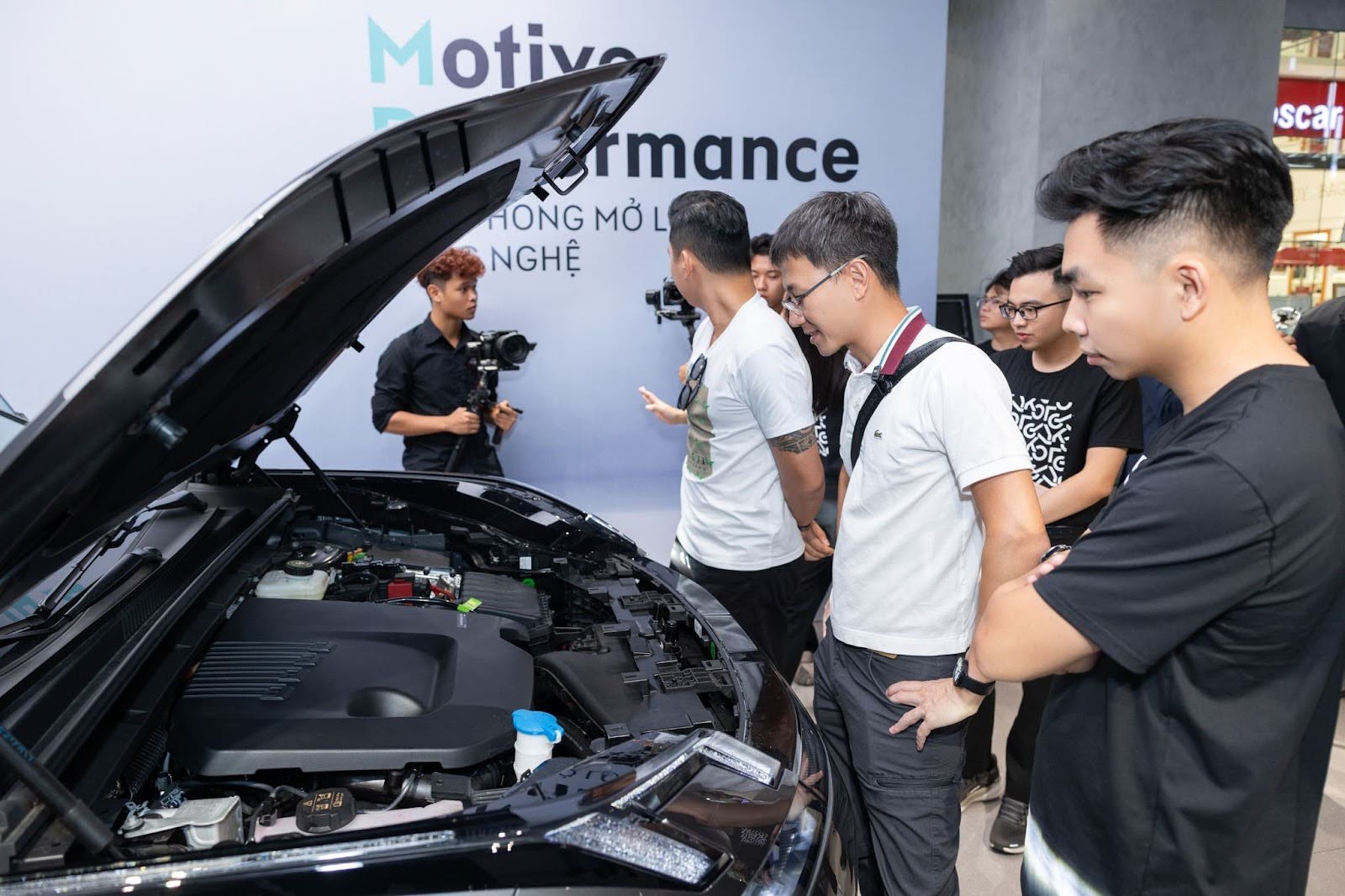 Sếp Lynk & Co: 'Chúng tôi cạnh tranh bằng giá trị riêng, kế hoạch lắp ráp ở Việt Nam đã được khởi động'- Ảnh 4.