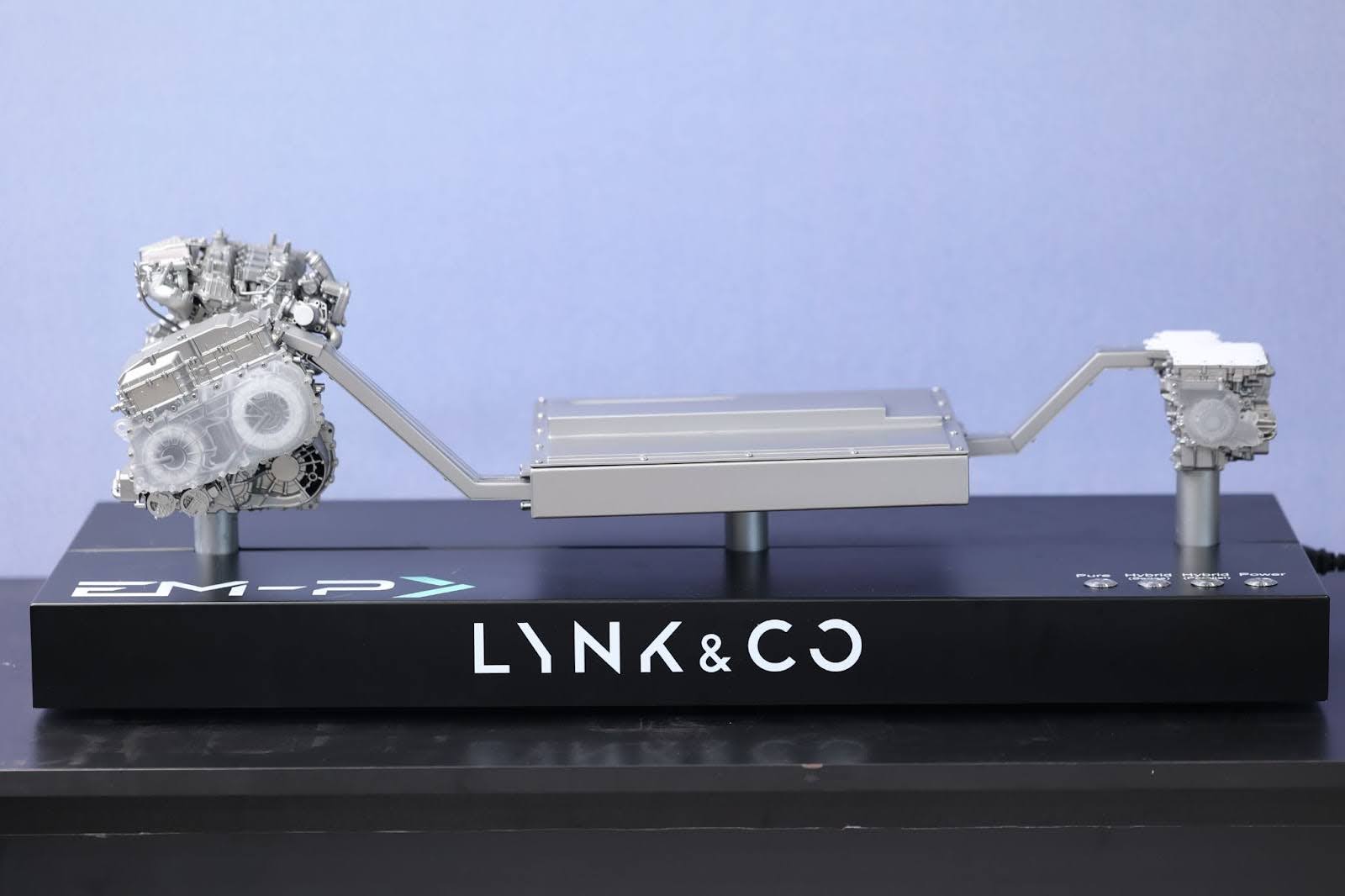 Sếp Lynk & Co: 'Chúng tôi cạnh tranh bằng giá trị riêng, kế hoạch lắp ráp ở Việt Nam đã được khởi động'- Ảnh 3.