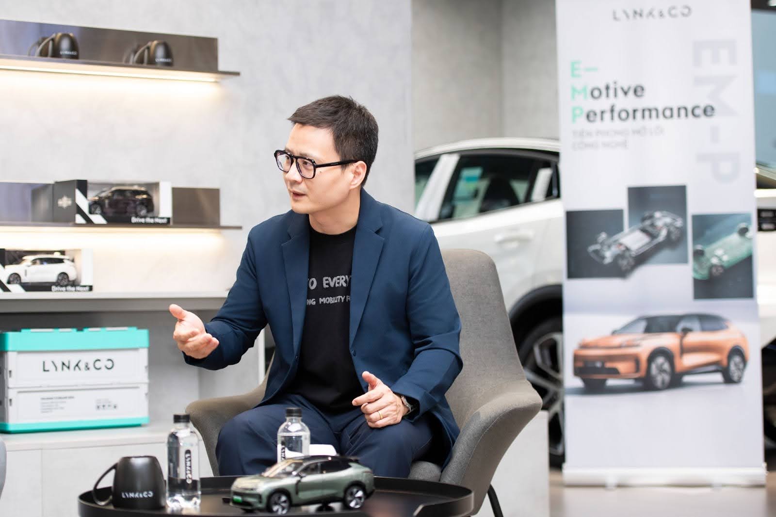 Sếp Lynk & Co: 'Chúng tôi cạnh tranh bằng giá trị riêng, kế hoạch lắp ráp ở Việt Nam đã được khởi động'- Ảnh 7.