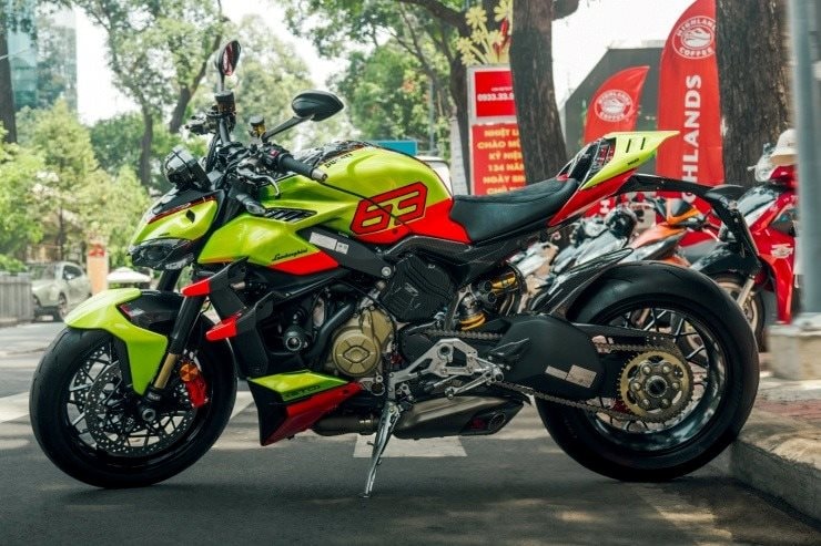 Điểm mặt loạt xe của chồng Đoàn Di Băng: Từ McLaren, Lamborghini, Bentley đến Ducati giới hạn, khó kiếm được bộ sưu tập thứ hai tại Việt Nam- Ảnh 12.