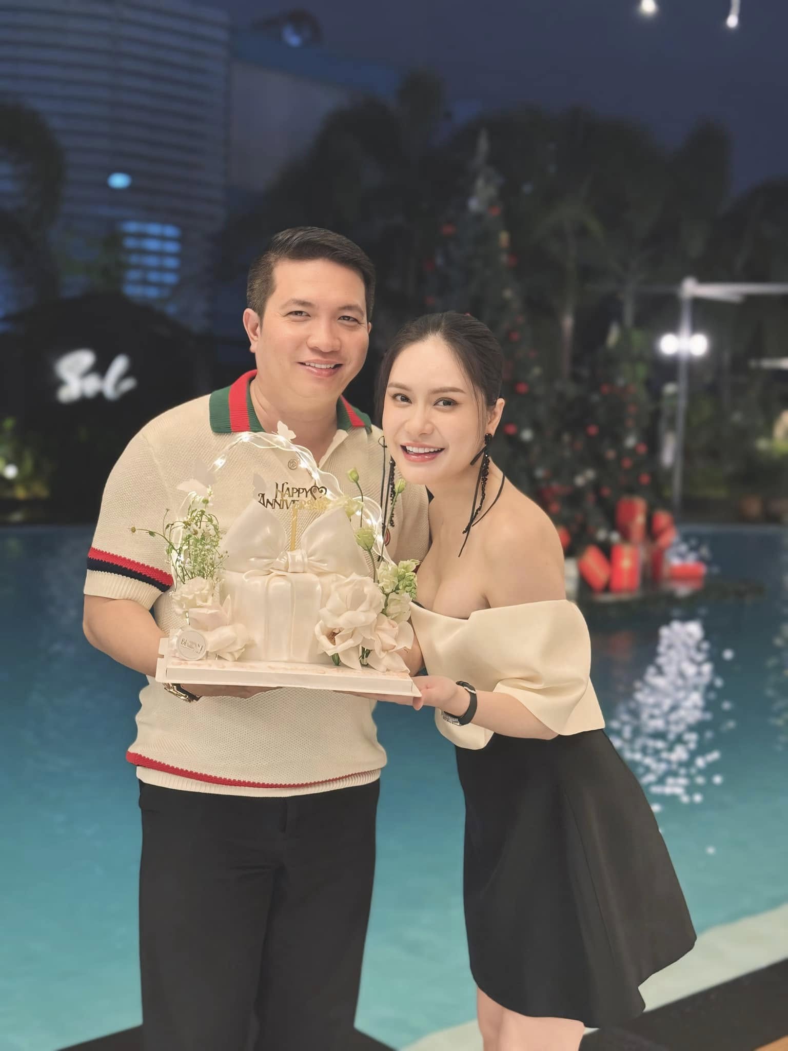 Nguyễn Quốc Vũ - chồng Đoàn Di Băng làm nghề gì mà giàu, phải xây biệt thự 400 tỷ để chứa siêu xe?- Ảnh 1.