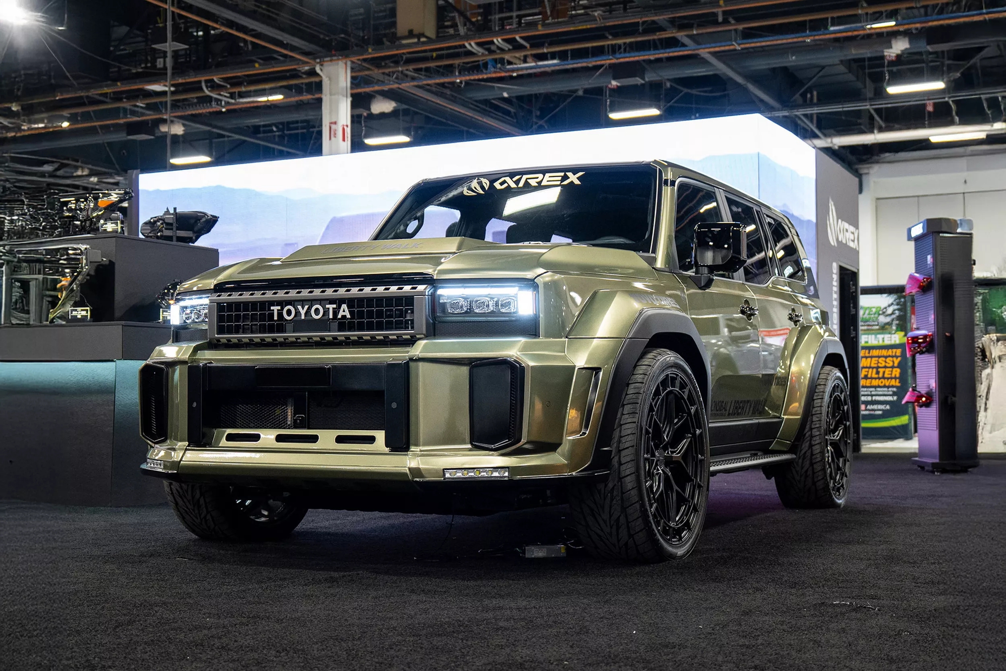 Nếu thấy Toyota Land Cruiser Prado chưa đủ hầm hố thì gói độ này có thể chiều được bạn: Thân rộng, bánh lớn hơn cả G 63- Ảnh 2. Nếu thấy Toyota Land Cruiser Prado chưa đủ hầm hố thì gói độ này có thể chiều được bạn: Thân rộng, bánh lớn hơn cả G 63- Ảnh 2.