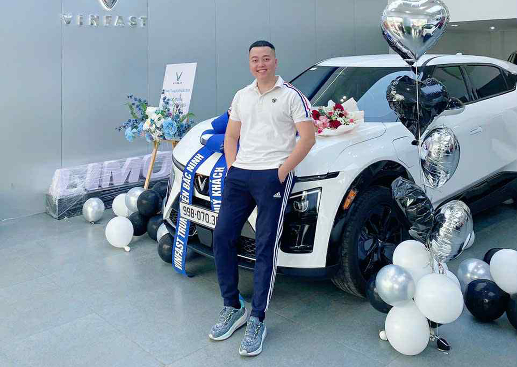 Từng dùng 2 đời xe xăng, người dùng đánh giá: 'Không lựa chọn nào tốt hơn VF 7 Eco ở tầm giá 700 triệu'- Ảnh 1. Từng dùng 2 đời xe xăng, người dùng đánh giá: 'Không lựa chọn nào tốt hơn VF 7 Eco ở tầm giá 700 triệu'- Ảnh 1.