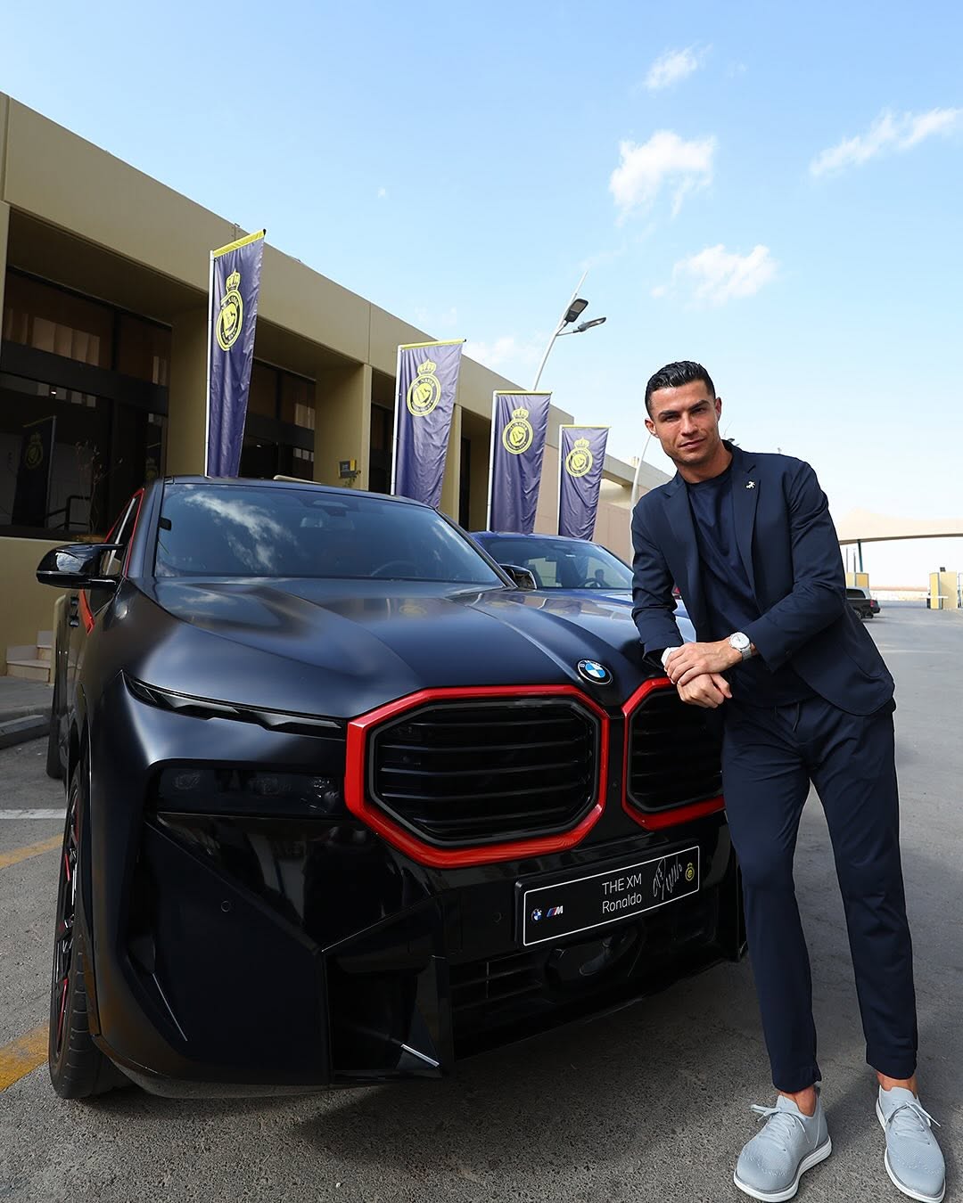 Tin được không: Ronaldo không nhớ nổi mình có bao nhiêu chiếc xe trong BST siêu xe 700 tỷ đáng gờm nhất thế giới- Ảnh 8. Tin được không: Ronaldo không nhớ nổi mình có bao nhiêu chiếc xe trong BST siêu xe 700 tỷ đáng gờm nhất thế giới- Ảnh 8.