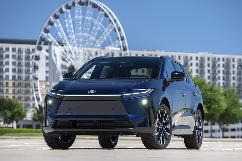 Toyota bZ4X 2026 bán thêm ở một thị trường gần Việt Nam: Giá quy đổi từ hơn 1,2 tỷ đồng, 2 bản, chạy 600km/sạc- Ảnh 10.