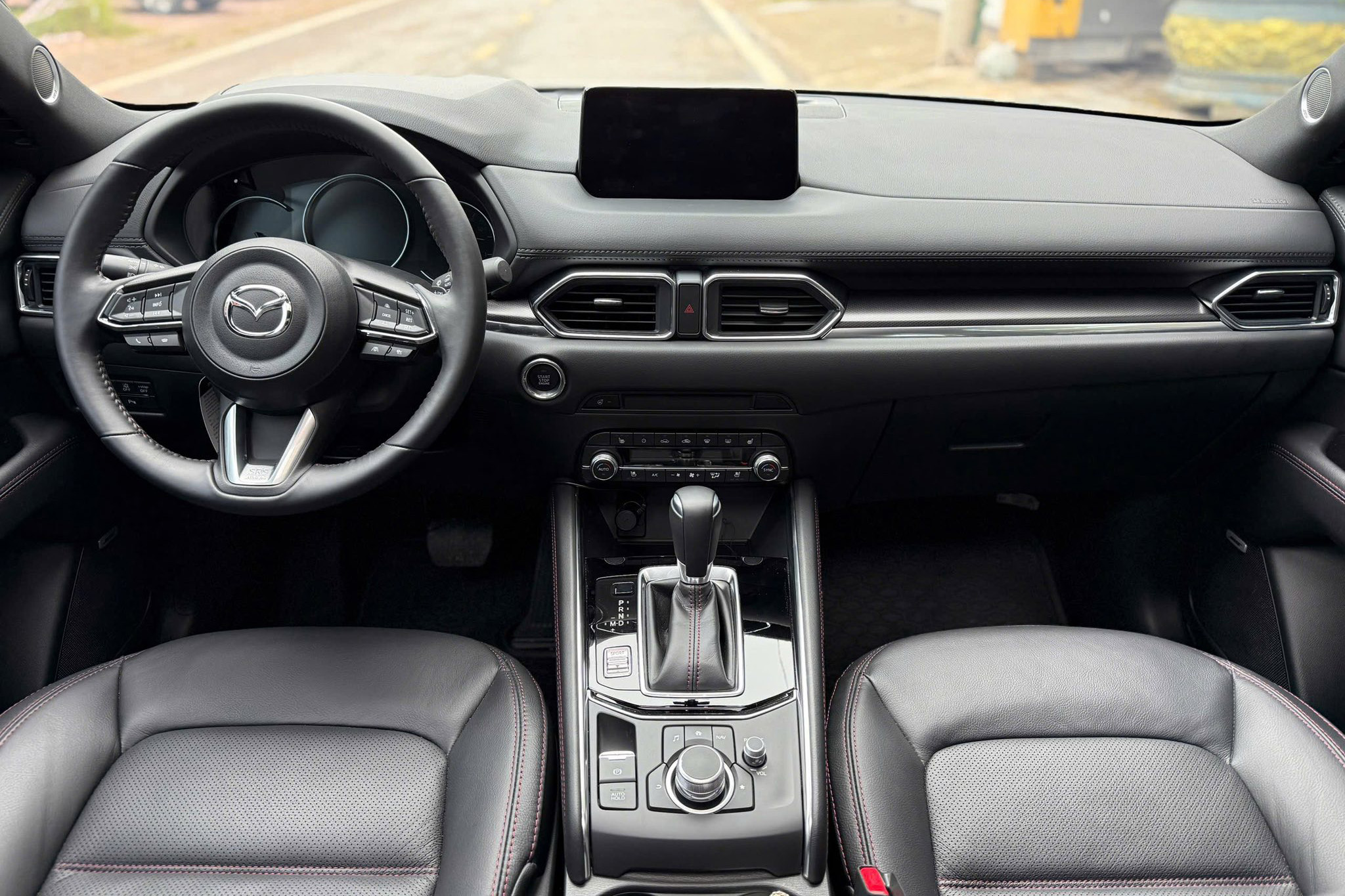 Cùng giá khoảng 850 triệu đồng chọn Destinator 7 chỗ rộng rãi hay CX-5, Territory với tiện nghi xịn hơn, bảng này sẽ giúp bạn gỡ rối- Ảnh 5.