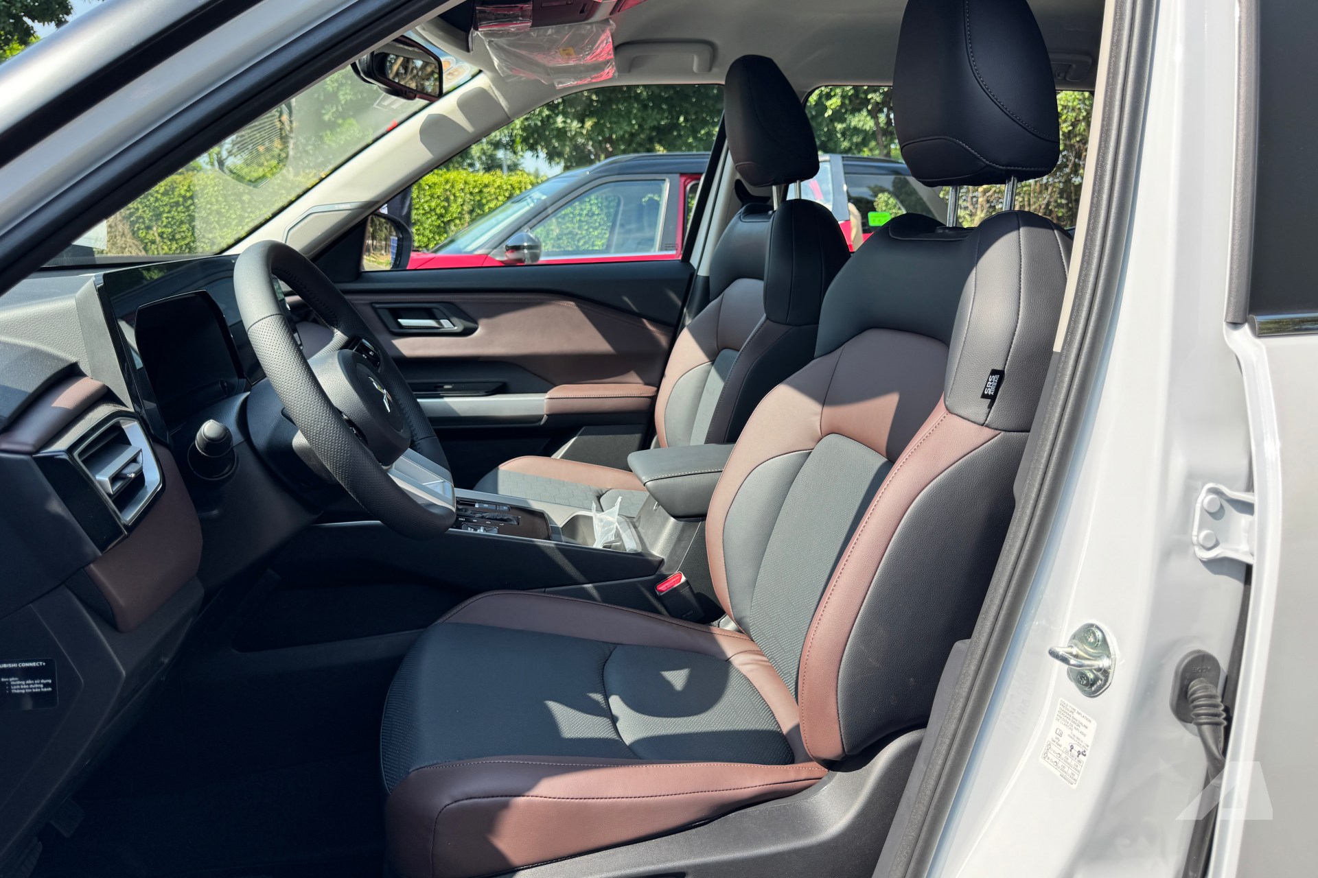 Mitsubishi Destinator ra mắt Việt Nam: Giá sau giảm từ 739 triệu đồng, 2 bản đều có ADAS, dễ thế chỗ Outlander cạnh tranh CX-5, Tucson- Ảnh 14. Mitsubishi Destinator ra mắt Việt Nam: Giá sau giảm từ 739 triệu đồng, 2 bản đều có ADAS, dễ thế chỗ Outlander cạnh tranh CX-5, Tucson- Ảnh 14.