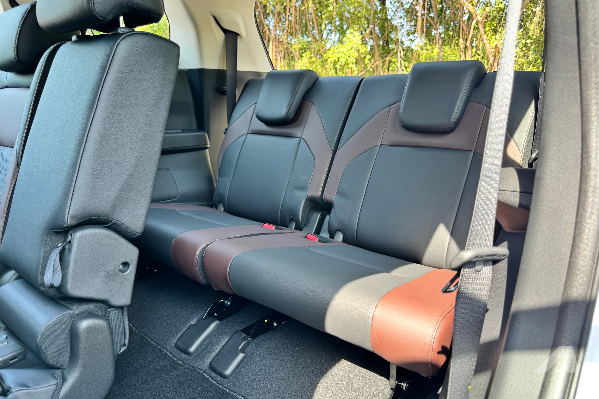 Mitsubishi Destinator ra mắt Việt Nam: Giá sau giảm từ 739 triệu đồng, 2 bản đều có ADAS, dễ thế chỗ Outlander cạnh tranh CX-5, Tucson- Ảnh 16. Mitsubishi Destinator ra mắt Việt Nam: Giá sau giảm từ 739 triệu đồng, 2 bản đều có ADAS, dễ thế chỗ Outlander cạnh tranh CX-5, Tucson- Ảnh 16.