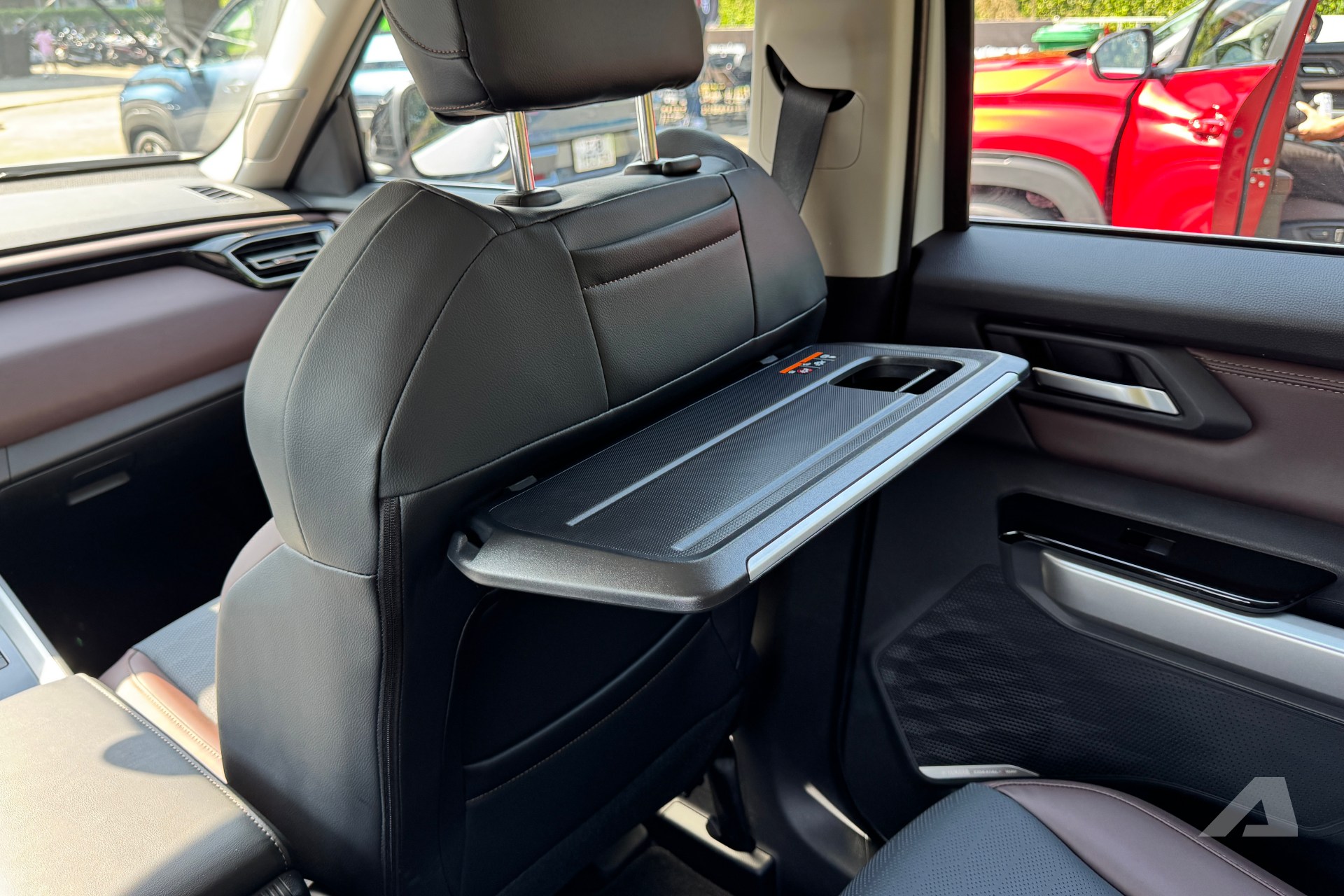 Mitsubishi Destinator ra mắt Việt Nam: Giá sau giảm từ 739 triệu đồng, 2 bản đều có ADAS, dễ thế chỗ Outlander cạnh tranh CX-5, Tucson- Ảnh 17. Mitsubishi Destinator ra mắt Việt Nam: Giá sau giảm từ 739 triệu đồng, 2 bản đều có ADAS, dễ thế chỗ Outlander cạnh tranh CX-5, Tucson- Ảnh 17.