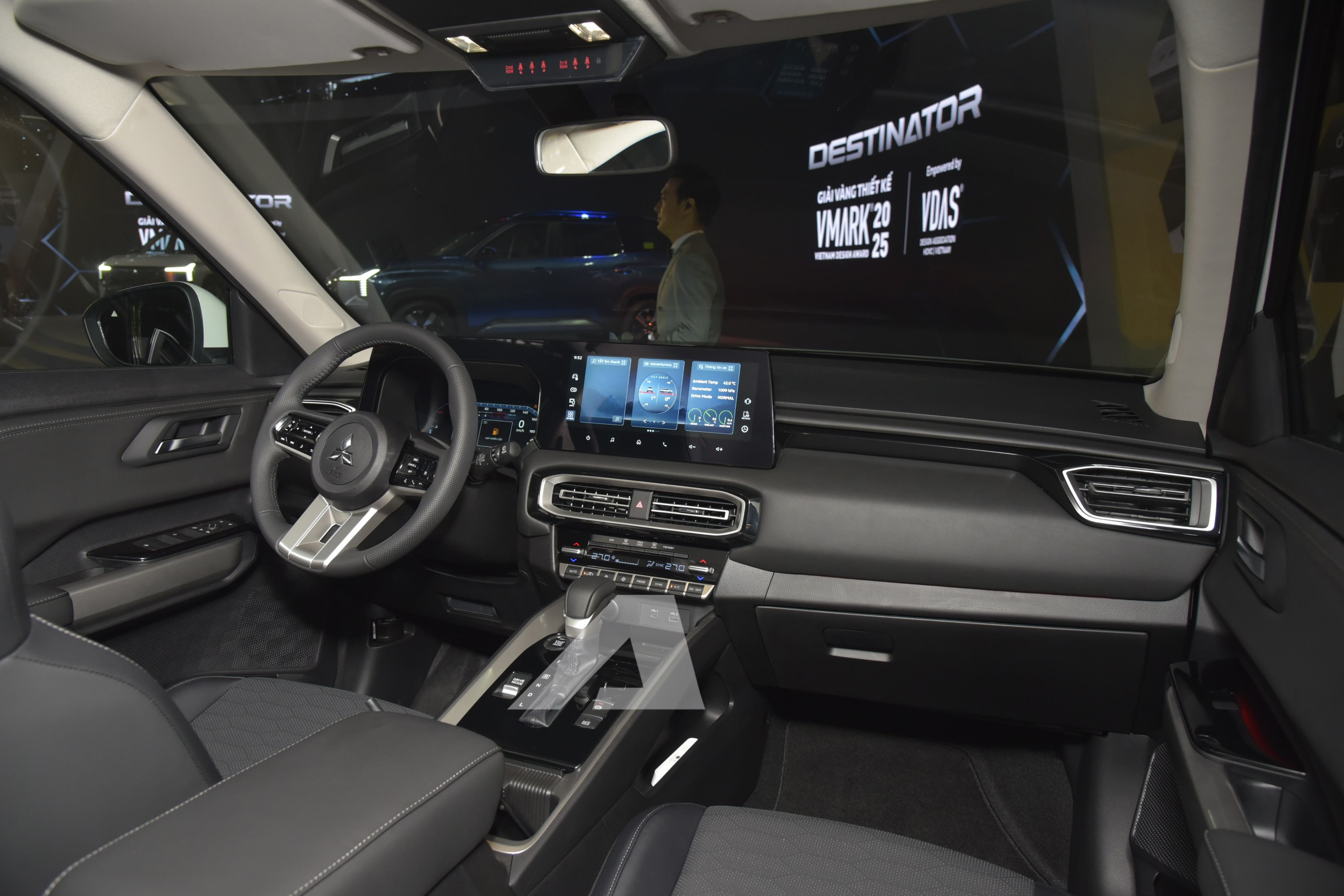 Cùng giá tầm 730 triệu đồng lấy Mitsubishi Destinator hay Toyota Innova Cross đều bản rẻ nhất: 7 chỗ, cùng cỡ, nhưng khác rõ ở tiện nghi và vận hành- Ảnh 5.