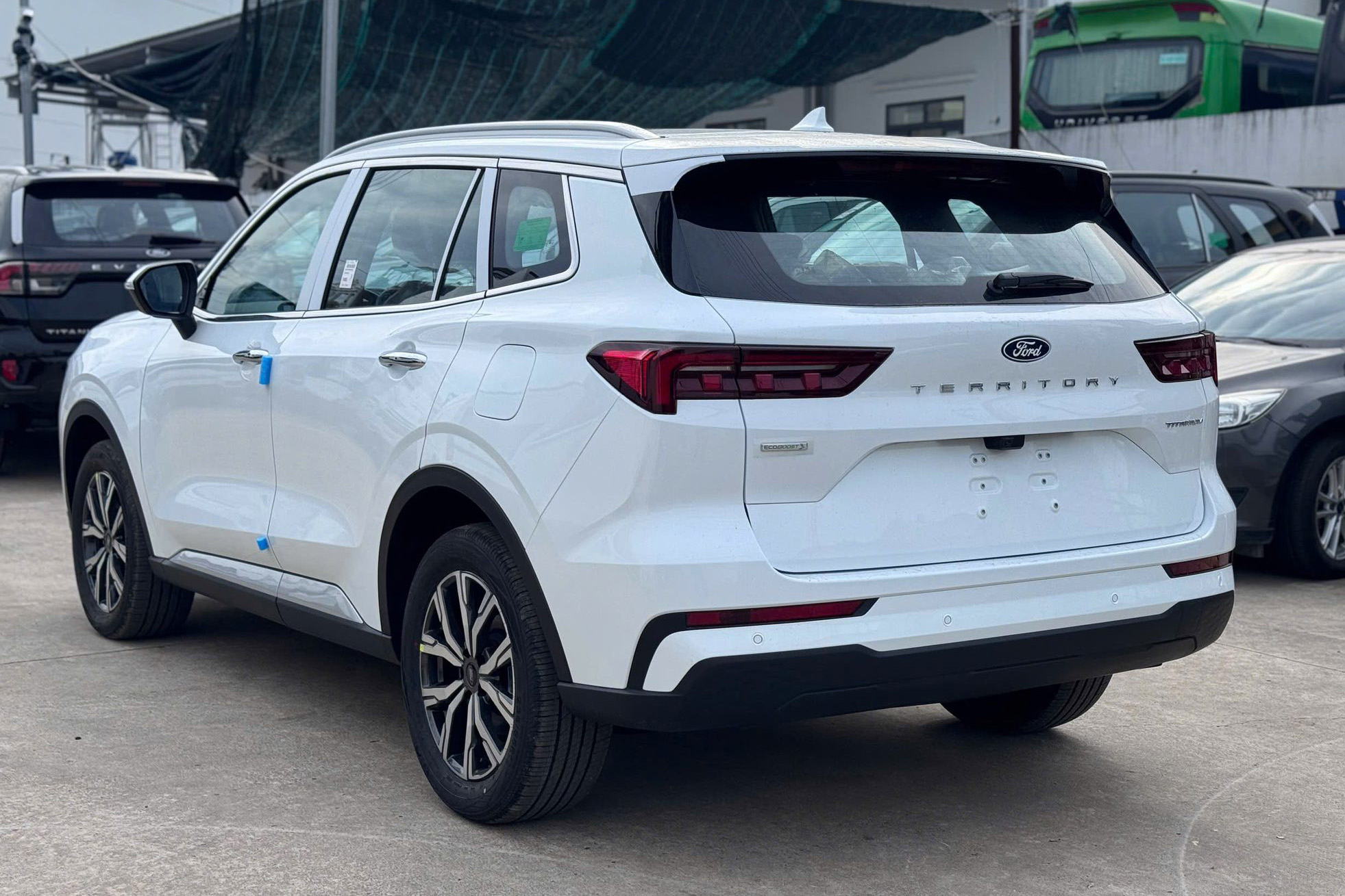 Cùng giá khoảng 850 triệu đồng chọn Destinator 7 chỗ rộng rãi hay CX-5, Territory với tiện nghi xịn hơn, bảng này sẽ giúp bạn gỡ rối- Ảnh 9.