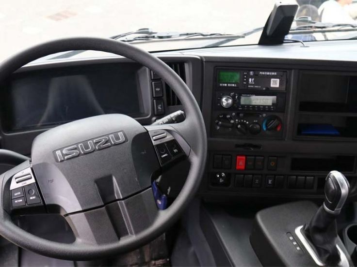 Việt Nam lần đầu có hãng vận chuyển dùng xe container thuần điện: Chạy tối đa 300km/sạc, kéo tải tối đa tới 39 tấn- Ảnh 6. Việt Nam lần đầu có hãng vận chuyển dùng xe container thuần điện: Chạy tối đa 300km/sạc, kéo tải tối đa tới 39 tấn- Ảnh 6.