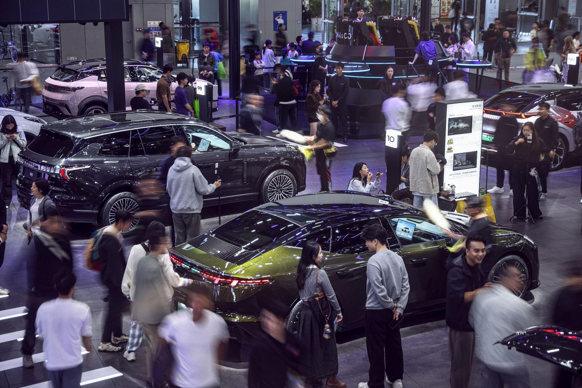 Lynk & Co 08 EM-P và Lynk & Co 900 dẫn dắt xu hướng thiết kế tương lai “The Next Day’’ tại Triển lãm Ô tô Quốc tế Quảng Châu 2025- Ảnh 2.