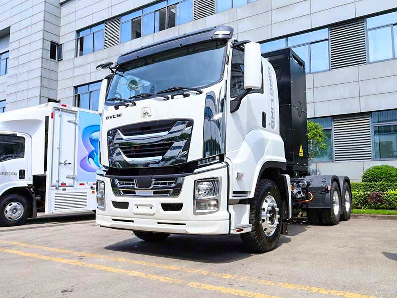 Việt Nam lần đầu có hãng vận chuyển dùng xe container thuần điện: Chạy tối đa 300km/sạc, kéo tải tối đa tới 39 tấn- Ảnh 3. Việt Nam lần đầu có hãng vận chuyển dùng xe container thuần điện: Chạy tối đa 300km/sạc, kéo tải tối đa tới 39 tấn- Ảnh 3.