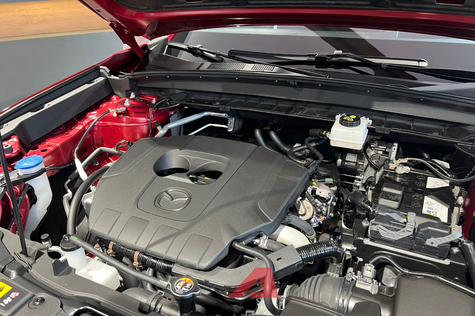 Mazda CX-5 thế hệ mới về Việt Nam: Xe nhập Nhật, lần đầu xuất hiện ở ĐNÁ, bản thương mại bán năm sau, có bản hybrid, giá khoảng 1,1 tỷ đồng- Ảnh 8. Mazda CX-5 thế hệ mới về Việt Nam: Xe nhập Nhật, lần đầu xuất hiện ở ĐNÁ, bản thương mại bán năm sau, có bản hybrid, giá khoảng 1,1 tỷ đồng- Ảnh 8.