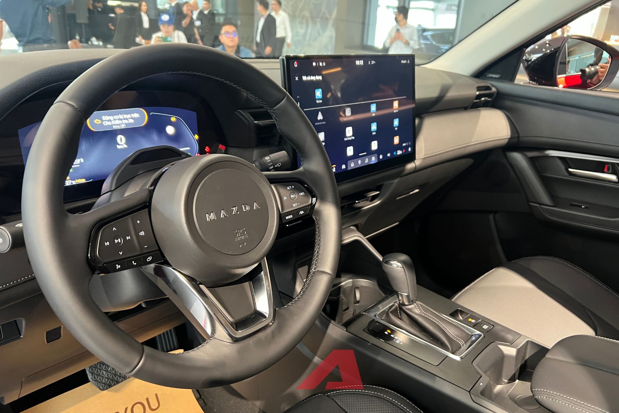 Mazda CX-5 thế hệ mới về Việt Nam: Xe nhập Nhật, lần đầu xuất hiện ở ĐNÁ, bản thương mại bán năm sau, có bản hybrid, giá khoảng 1,1 tỷ đồng- Ảnh 9. Mazda CX-5 thế hệ mới về Việt Nam: Xe nhập Nhật, lần đầu xuất hiện ở ĐNÁ, bản thương mại bán năm sau, có bản hybrid, giá khoảng 1,1 tỷ đồng- Ảnh 9.