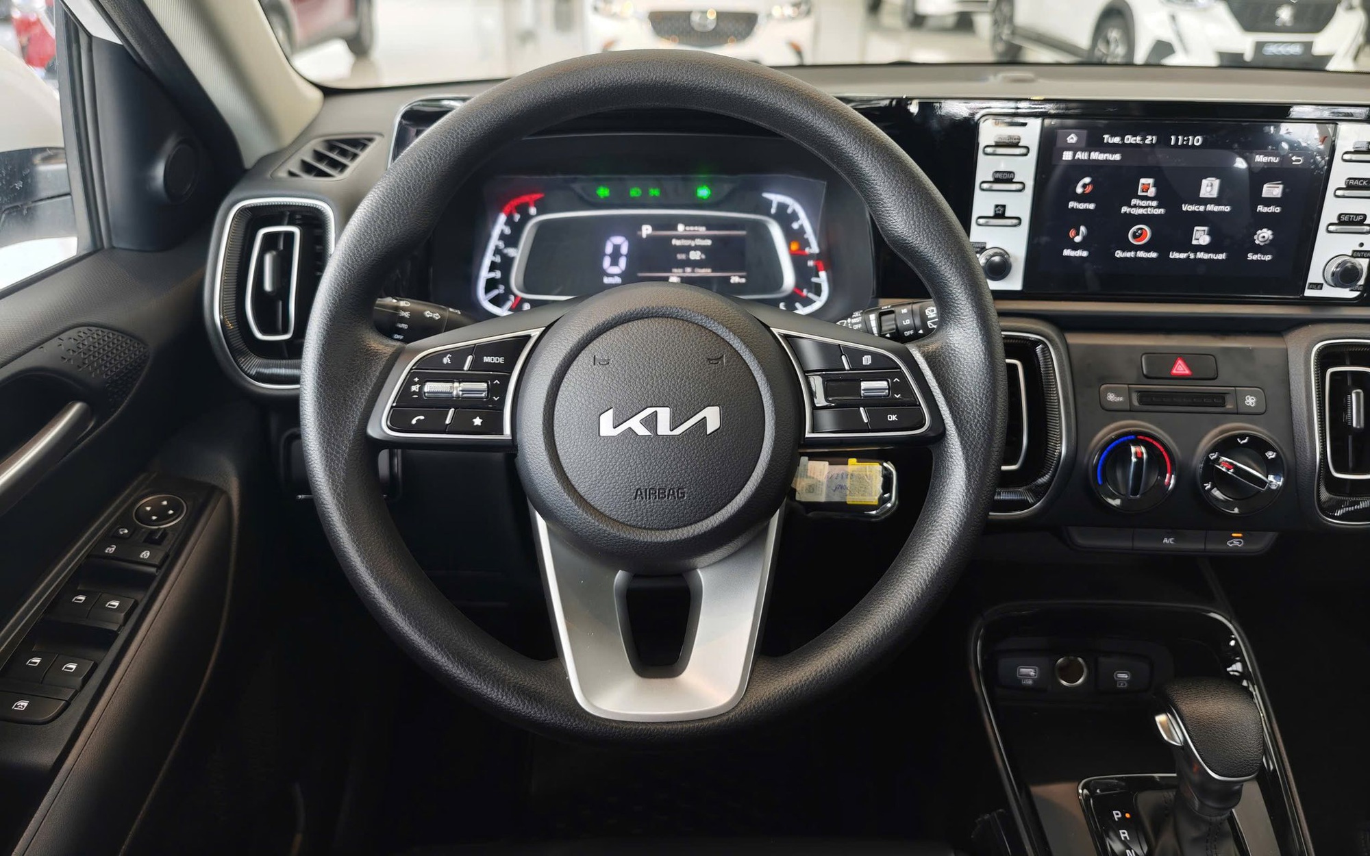 Cắt trang bị để thêm bản ‘giá rẻ’ - Chiến lược ‘câu khách’ mới của nhiều mẫu xe tại Việt Nam năm nay- Ảnh 8. Cắt trang bị để thêm bản ‘giá rẻ’ - Chiến lược ‘câu khách’ mới của nhiều mẫu xe tại Việt Nam năm nay- Ảnh 8.