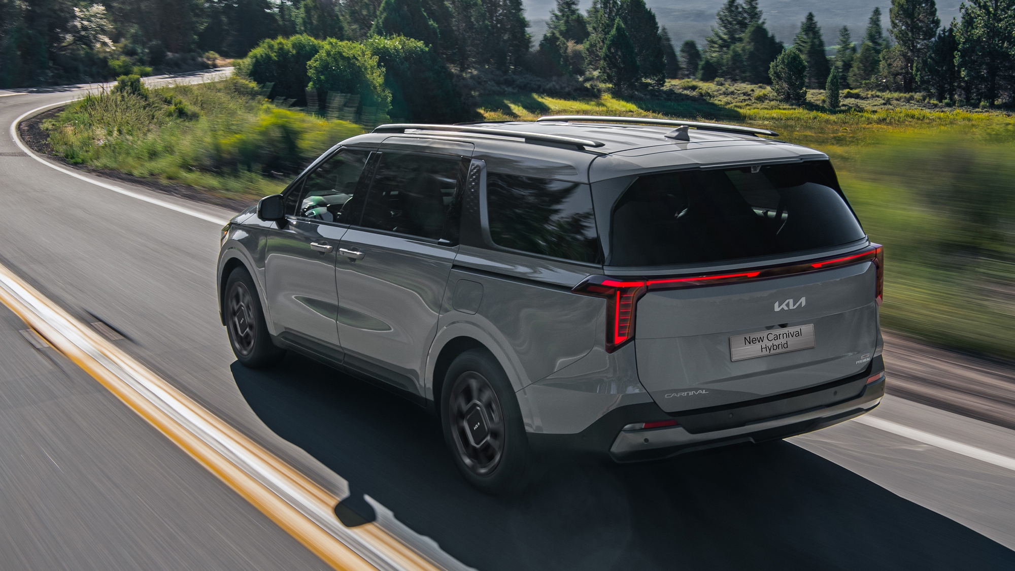 Kia Carnival Hybrid thêm bản Premium tại Việt Nam: Giá từ 1,539 tỷ đồng, thêm bản ghế VIP và cá nhân hóa nội thất, quyết đấu VW Viloran- Ảnh 6. Kia Carnival Hybrid thêm bản Premium tại Việt Nam: Giá từ 1,539 tỷ đồng, thêm bản ghế VIP và cá nhân hóa nội thất, quyết đấu VW Viloran- Ảnh 6.