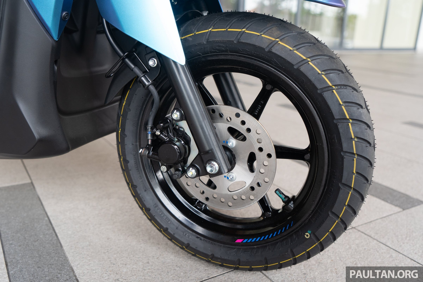 Yamaha ra mắt xe tay ga hybrid gi&aacute; rẻ- Ảnh 6.