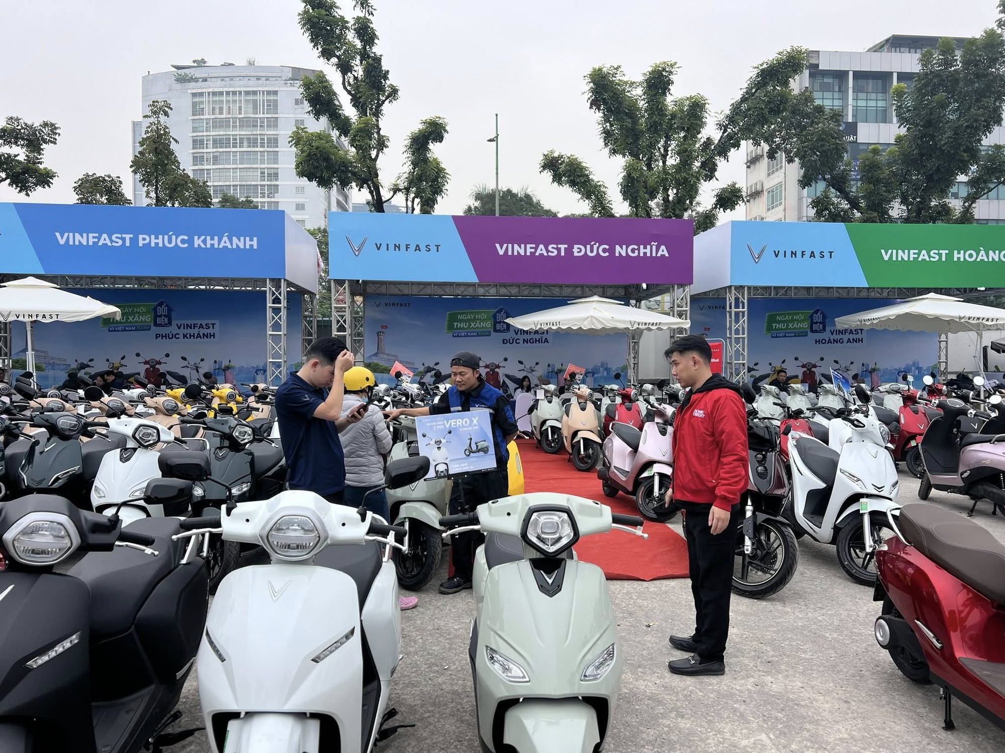 Xe m&aacute;y điện &ldquo;n&oacute;ng dần&rdquo; trước lộ tr&igrave;nh hạn chế xe xăng- Ảnh 3.