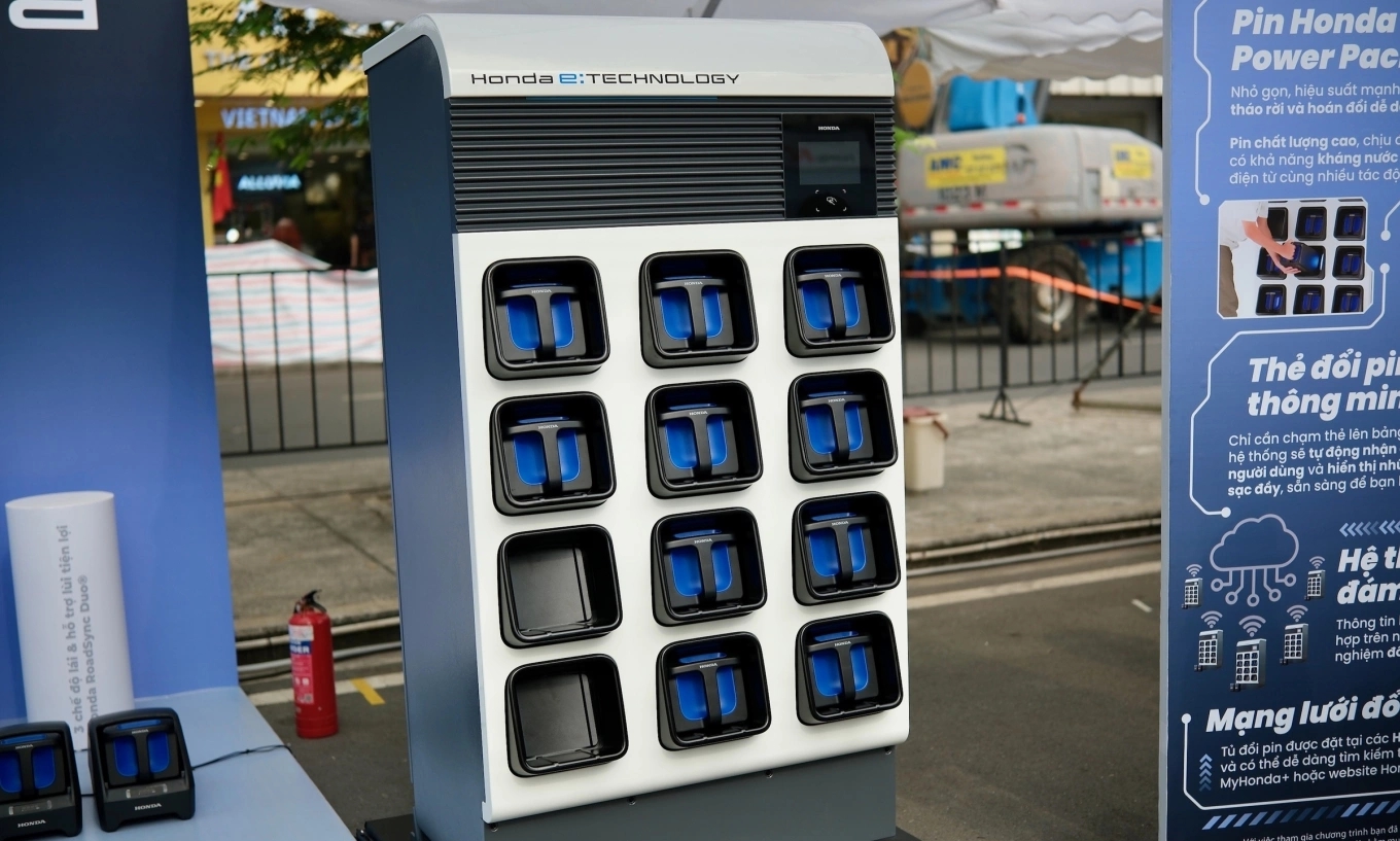 Thêm một 'cá mập' xác nhận triển khai mô hình tủ đổi pin xe điện tại Việt Nam từ 2026- Ảnh 1. Thêm một 'cá mập' xác nhận triển khai mô hình tủ đổi pin xe điện tại Việt Nam từ 2026- Ảnh 1.
