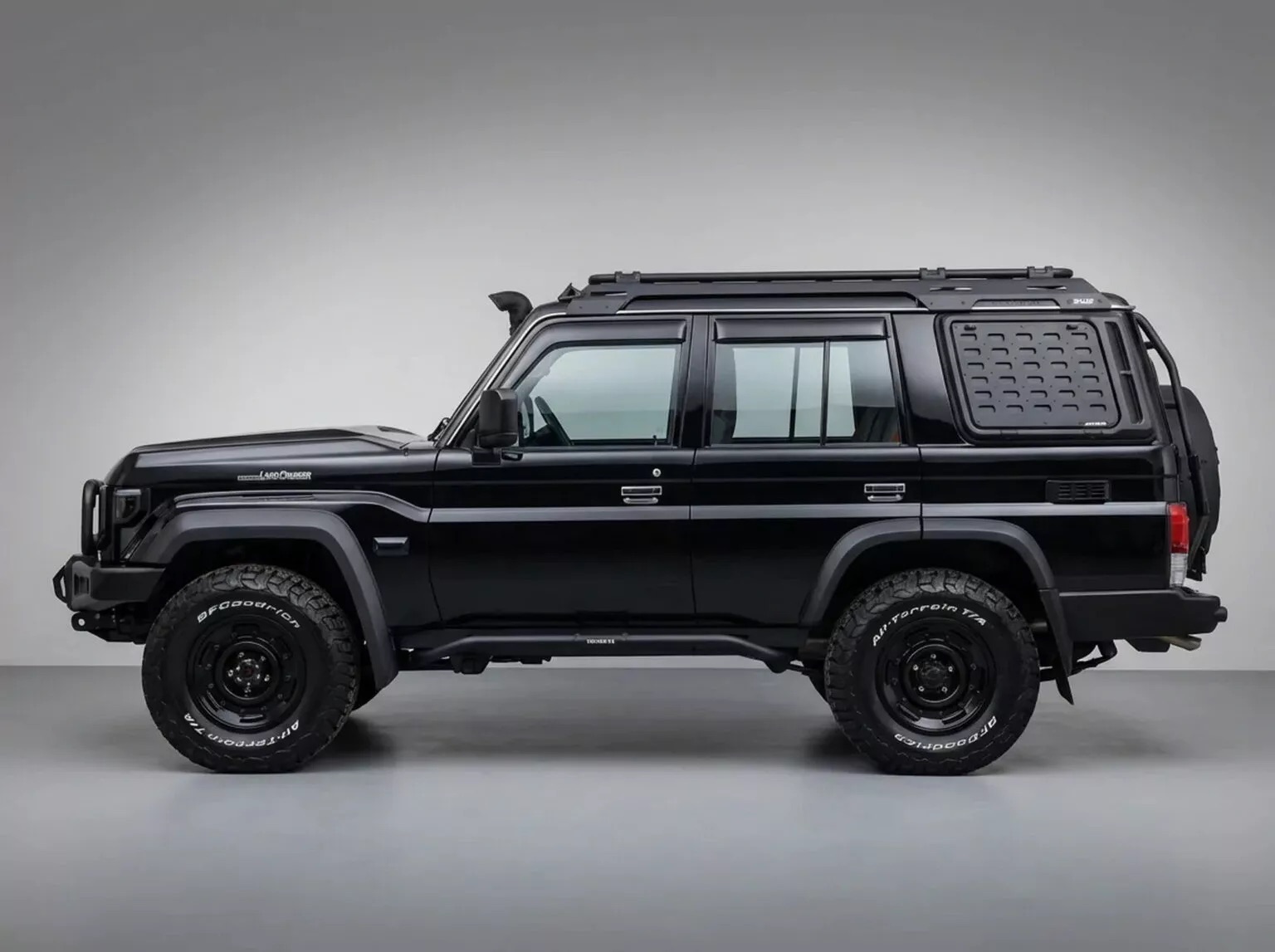 Bản Toyota Land Cruiser này dành cho ai thích dáng hoài cổ nhưng vẫn đủ công nghệ hiện đại: Giá quy đổi hơn 3,8 tỷ đồng, nhiều đồ chơi off-road- Ảnh 12. Bản Toyota Land Cruiser này dành cho ai thích dáng hoài cổ nhưng vẫn đủ công nghệ hiện đại: Giá quy đổi hơn 3,8 tỷ đồng, nhiều đồ chơi off-road- Ảnh 12.