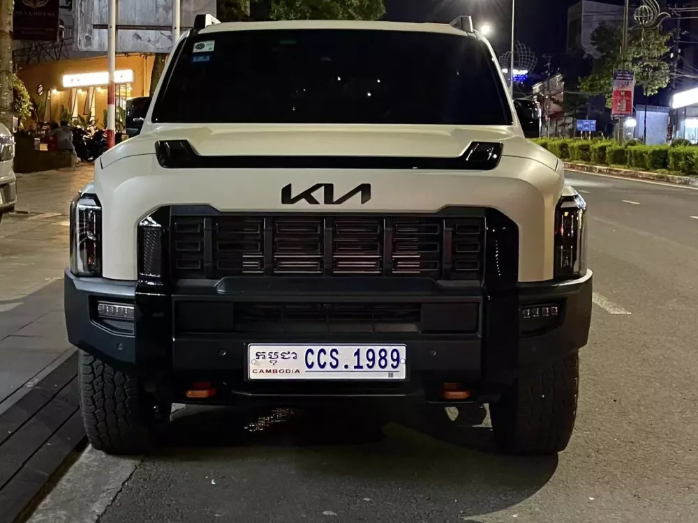 Cận cảnh Kia Tasman 2025 đầu ti&ecirc;n tại Việt Nam: Bản X-Pro chuy&ecirc;n off-road, gầm 252mm cao hơn cả Ranger, kh&aacute;ch chờ xe ch&iacute;nh h&atilde;ng c&oacute; thể tham khảo- Ảnh 5.