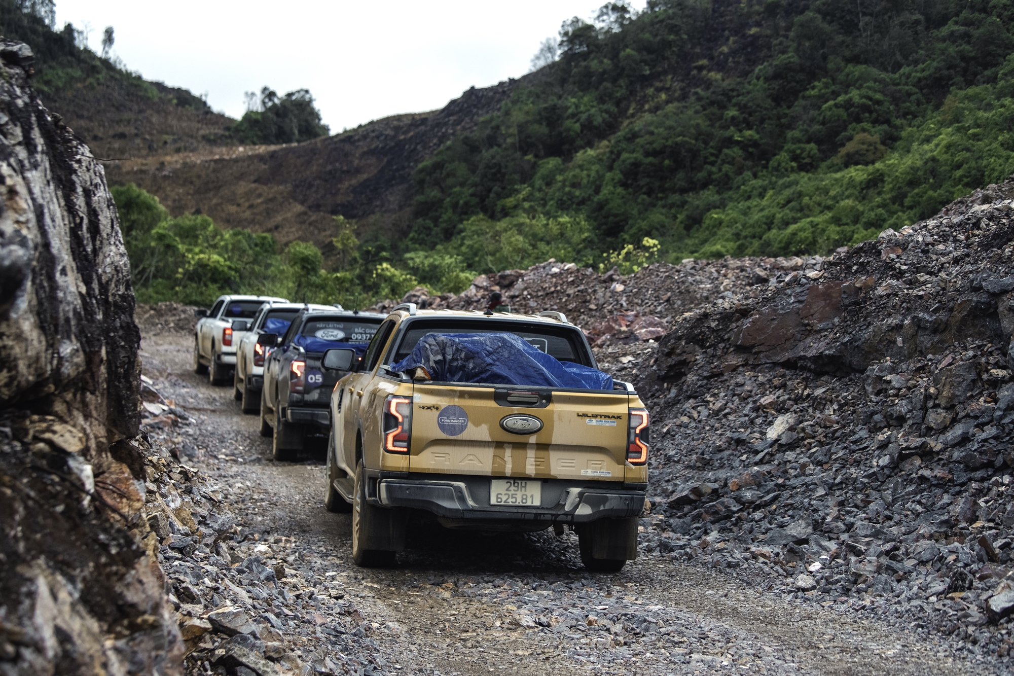 Ford Ranger vượt địa h&igrave;nh &lsquo;kh&ocirc;ng cho ph&eacute;p sự chủ quan&rsquo;, tới Cao Bằng hỗ trợ người d&acirc;n gặp kh&oacute; khăn- Ảnh 1.