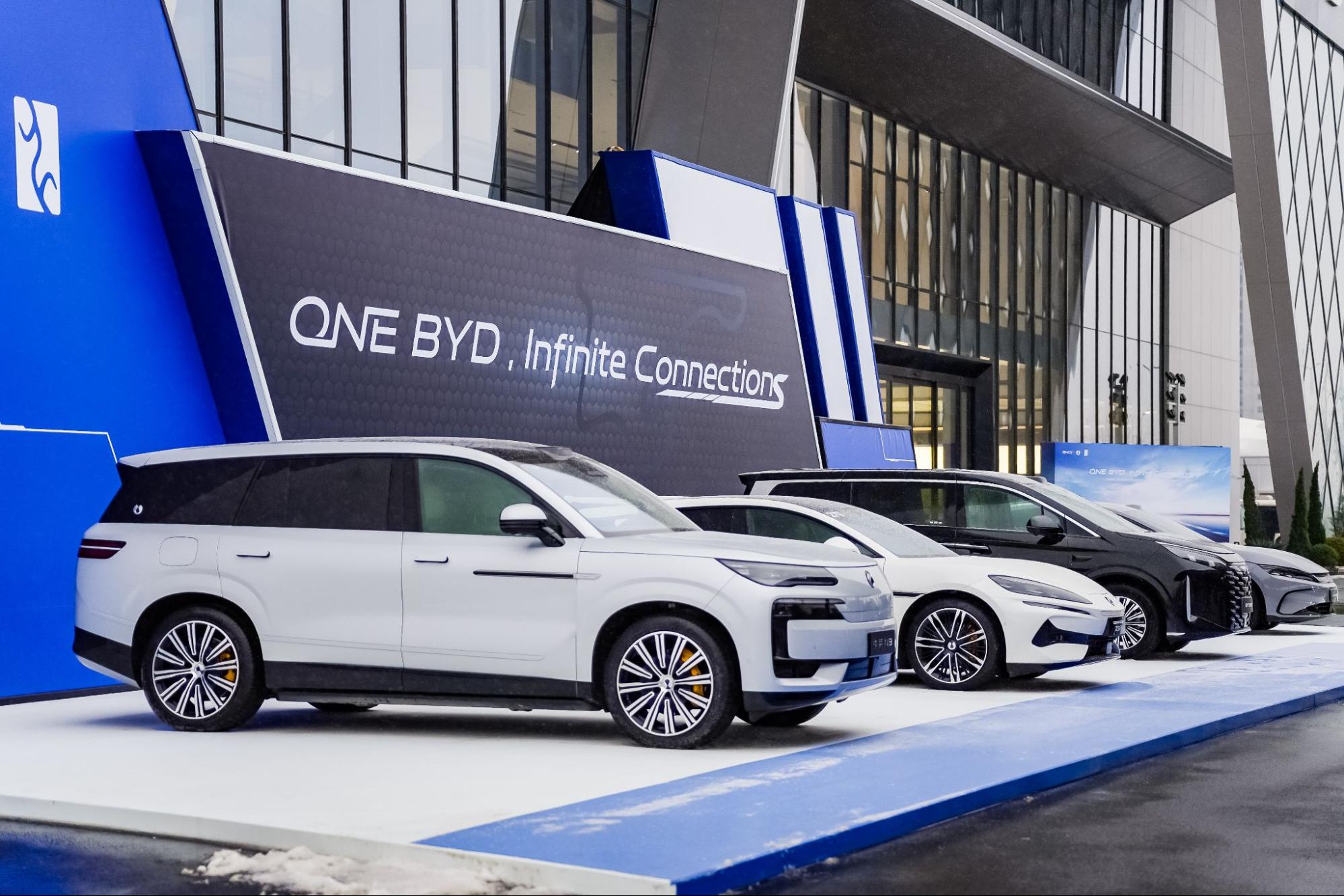 Tôi sang Trung Quốc trải nghiệm đường đua khổng lồ phủ trong tuyết dày của BYD: Leo dốc cát, bơi trong nước, nghiêng 30 độ đều trong ‘1 nốt nhạc’- Ảnh 12.