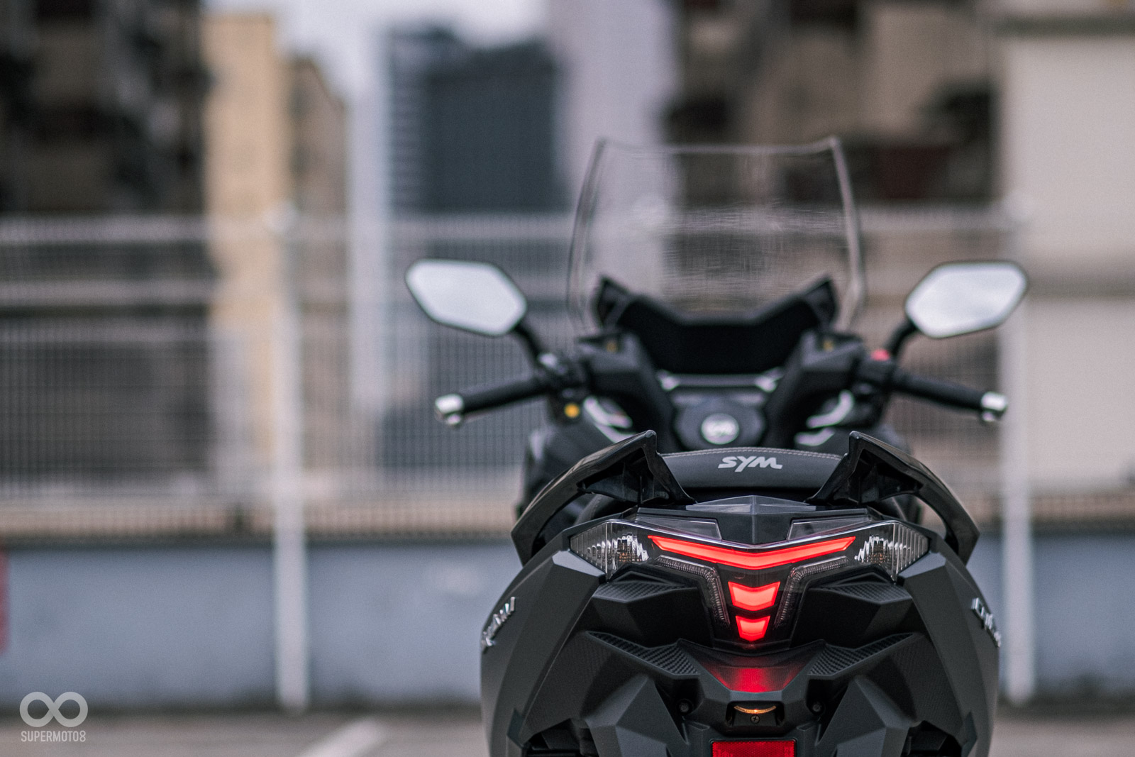 SYM bất ngờ ra mắt mẫu xe tay ga sở hữu nhiều trang bị 'ăn đứt' Honda SH!- Ảnh 3. SYM bất ngờ ra mắt mẫu xe tay ga sở hữu nhiều trang bị 'ăn đứt' Honda SH!- Ảnh 3.