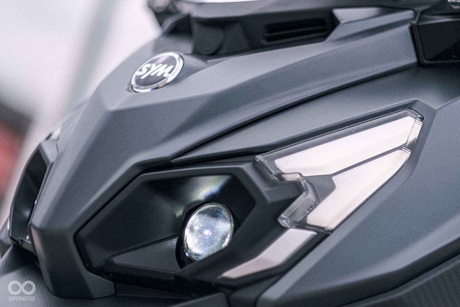 SYM bất ngờ ra mắt mẫu xe tay ga sở hữu nhiều trang bị 'ăn đứt' Honda SH!- Ảnh 2. SYM bất ngờ ra mắt mẫu xe tay ga sở hữu nhiều trang bị 'ăn đứt' Honda SH!- Ảnh 2.