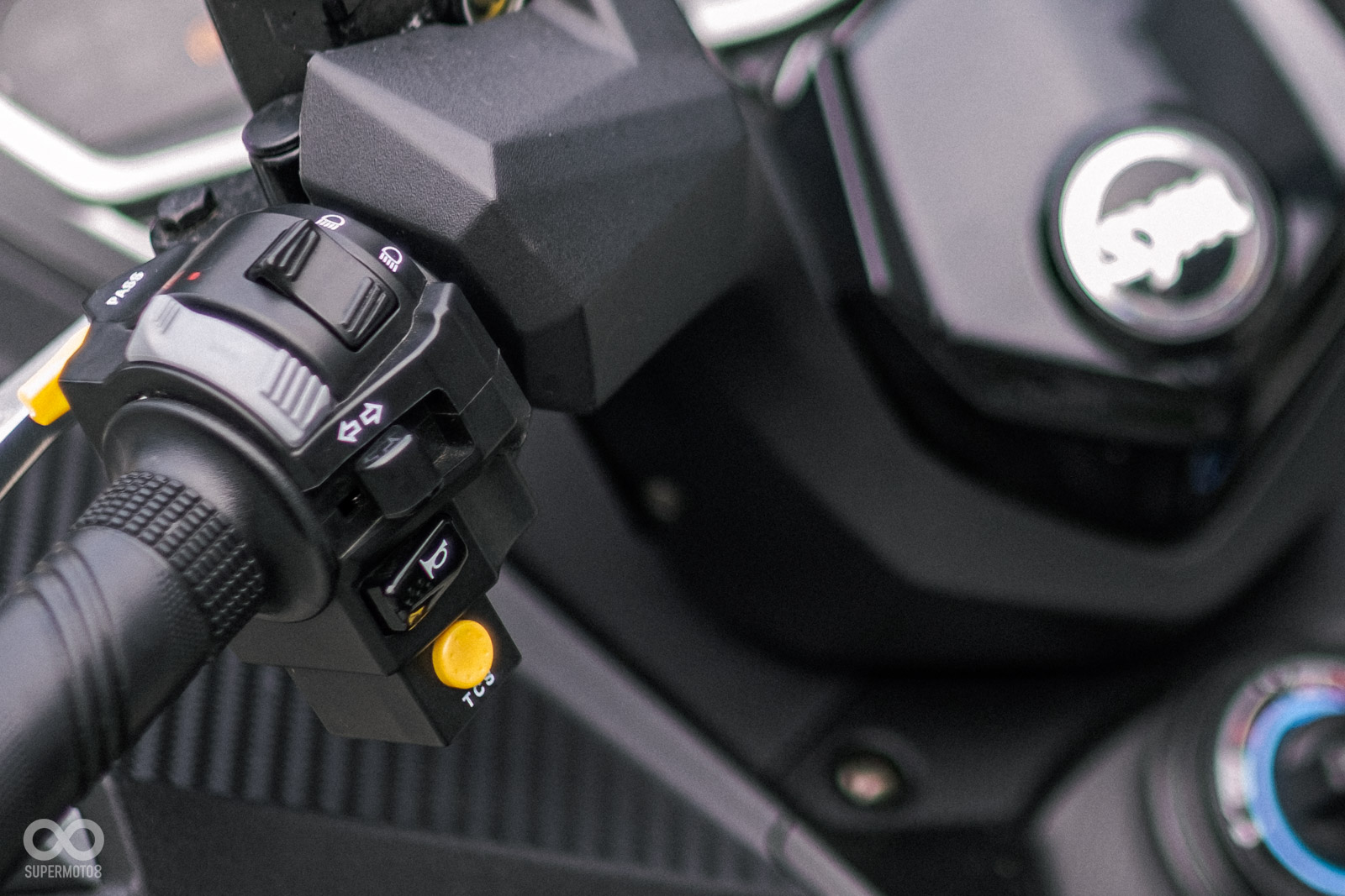 SYM bất ngờ ra mắt mẫu xe tay ga sở hữu nhiều trang bị 'ăn đứt' Honda SH!- Ảnh 11. SYM bất ngờ ra mắt mẫu xe tay ga sở hữu nhiều trang bị 'ăn đứt' Honda SH!- Ảnh 11.