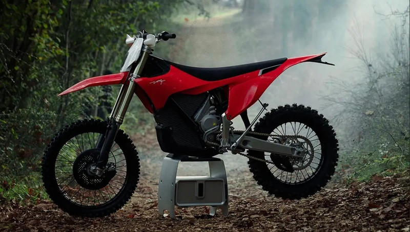 Kỳ tích xe điện chinh phục núi lửa cao nhất thế giới- Ảnh 2. Kỳ tích xe điện chinh phục núi lửa cao nhất thế giới- Ảnh 2.