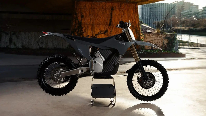 Kỳ tích xe điện chinh phục núi lửa cao nhất thế giới- Ảnh 3. Kỳ tích xe điện chinh phục núi lửa cao nhất thế giới- Ảnh 3.