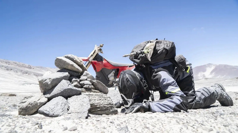 Kỳ tích xe điện chinh phục núi lửa cao nhất thế giới- Ảnh 5. Kỳ tích xe điện chinh phục núi lửa cao nhất thế giới- Ảnh 5.