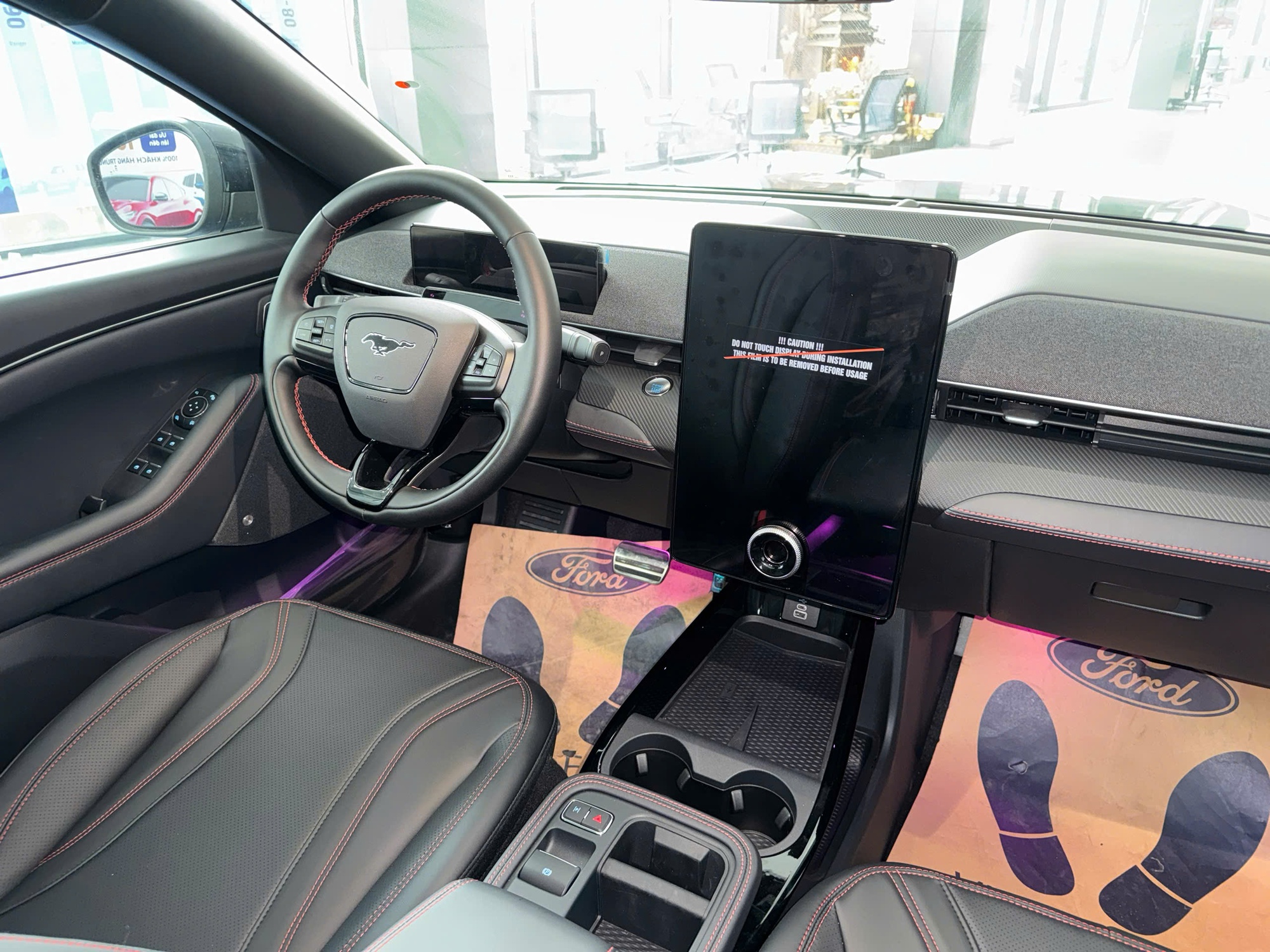 8 ‘xe chơi’ về Việt Nam 2025: Không phải siêu xe nhưng đắt, kén khách nhưng khó làm ngơ- Ảnh 19. 8 ‘xe chơi’ về Việt Nam 2025: Không phải siêu xe nhưng đắt, kén khách nhưng khó làm ngơ- Ảnh 19.