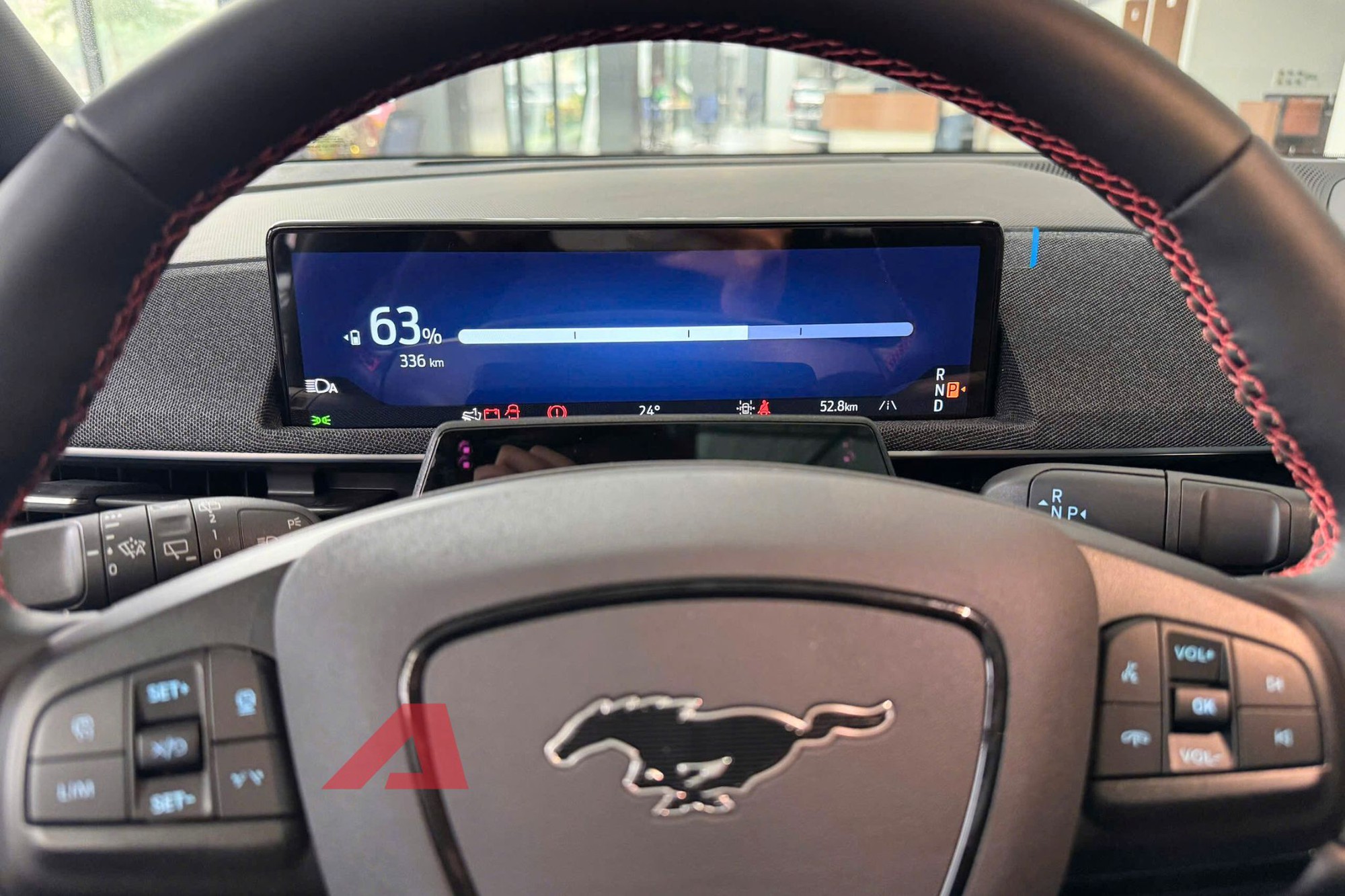 8 ‘xe chơi’ về Việt Nam 2025: Không phải siêu xe nhưng đắt, kén khách nhưng khó làm ngơ- Ảnh 20. 8 ‘xe chơi’ về Việt Nam 2025: Không phải siêu xe nhưng đắt, kén khách nhưng khó làm ngơ- Ảnh 20.