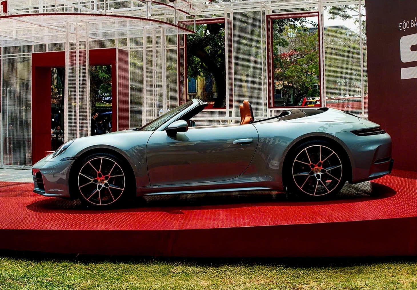8 ‘xe chơi’ về Việt Nam 2025: Không phải siêu xe nhưng đắt, kén khách nhưng khó làm ngơ- Ảnh 3. 8 ‘xe chơi’ về Việt Nam 2025: Không phải siêu xe nhưng đắt, kén khách nhưng khó làm ngơ- Ảnh 3.
