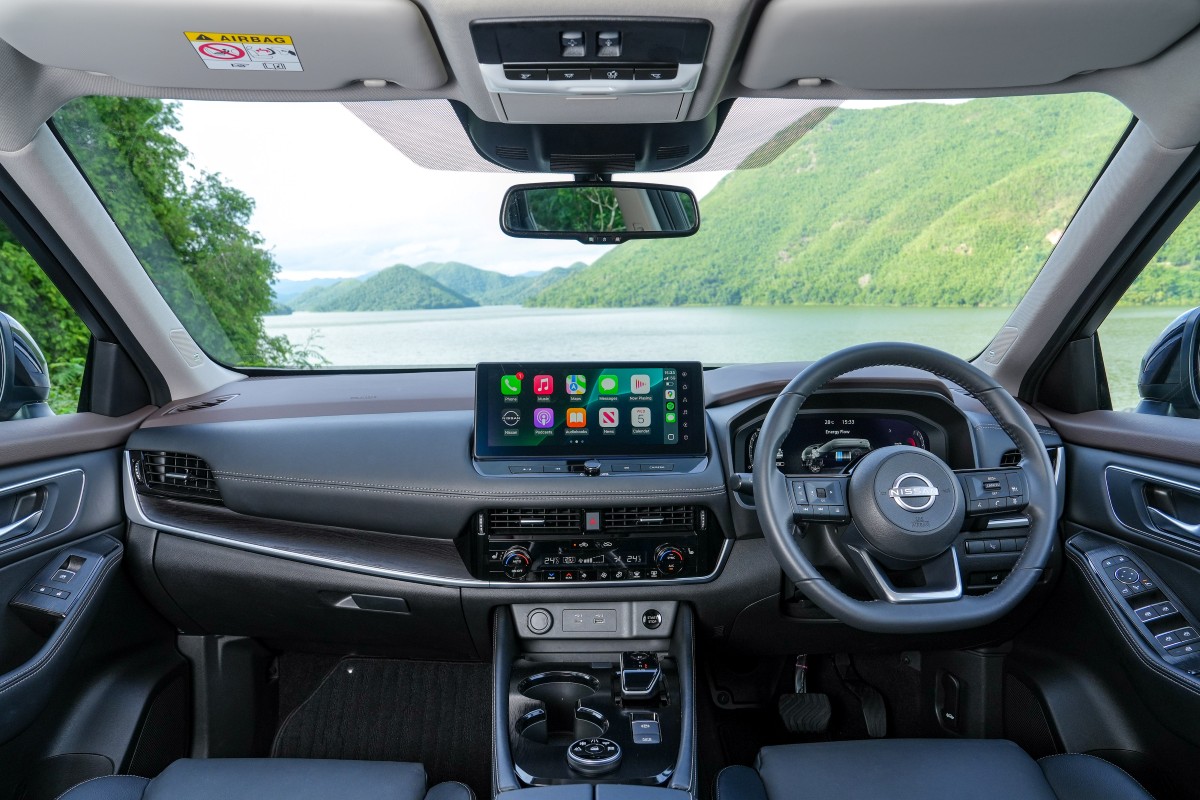 Nissan X-Trail 2026 ra mắt gần Việt Nam: Giá quy đổi 1,4 tỷ đồng, 1 bản có nhiều trang bị ‘ăn chơi’, động cơ hybrid đấu CR-V- Ảnh 4. Nissan X-Trail 2026 ra mắt gần Việt Nam: Giá quy đổi 1,4 tỷ đồng, 1 bản có nhiều trang bị ‘ăn chơi’, động cơ hybrid đấu CR-V- Ảnh 4.