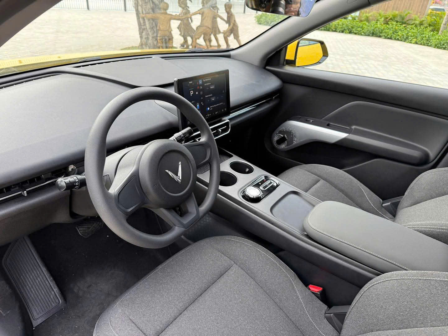 VinFast Limo Green bán tại Ấn Độ từ năm sau, khai thác phân khúc đang cung ít nhưng cầu nhiều- Ảnh 3. VinFast Limo Green bán tại Ấn Độ từ năm sau, khai thác phân khúc đang cung ít nhưng cầu nhiều- Ảnh 3.