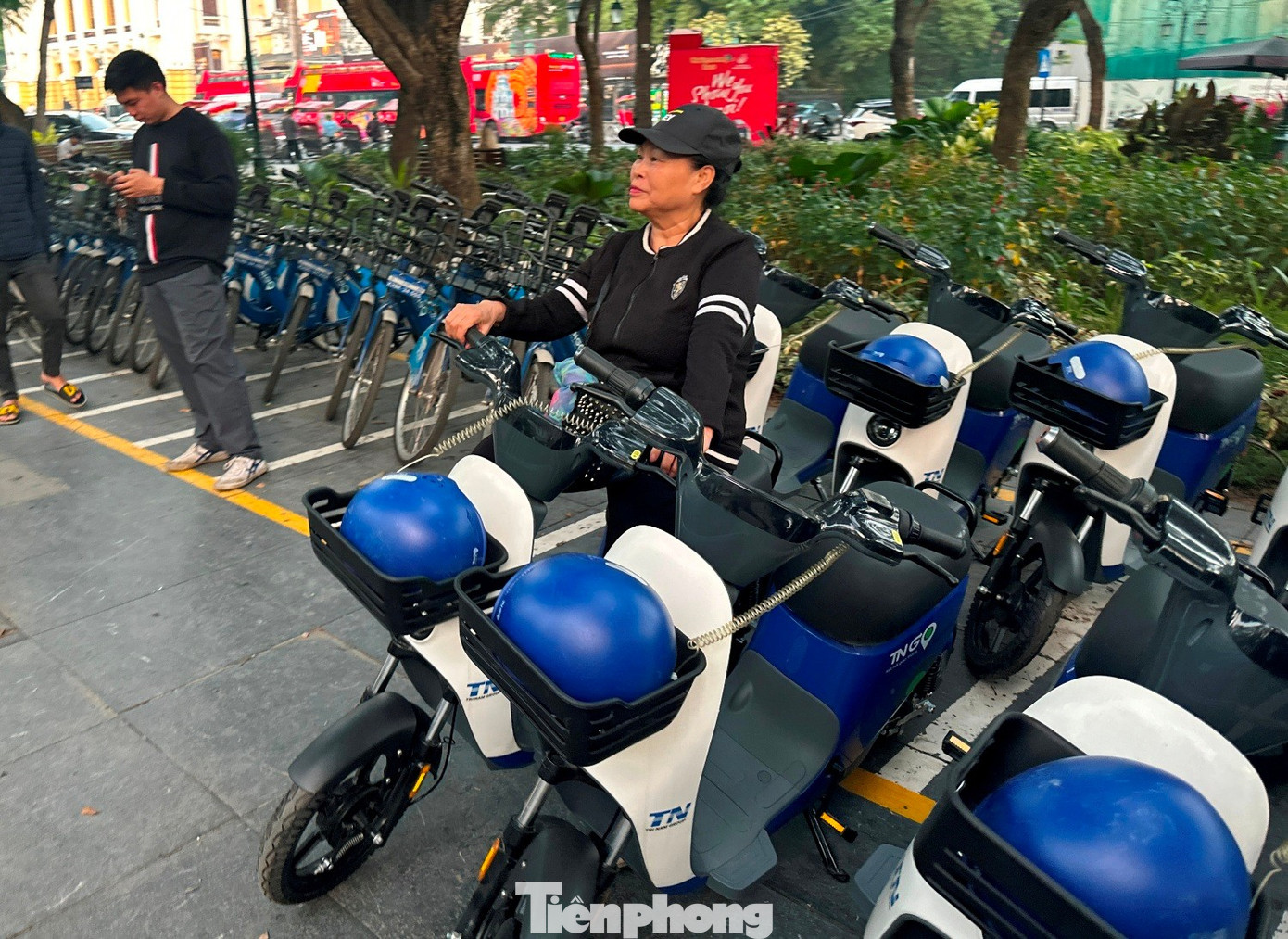 Xe đạp điện công cộng lần đầu có mặt tại Hà Nội: Pin tháo rời, chạy 90 km mỗi lần sạc- Ảnh 7. Xe đạp điện công cộng lần đầu có mặt tại Hà Nội: Pin tháo rời, chạy 90 km mỗi lần sạc- Ảnh 7.