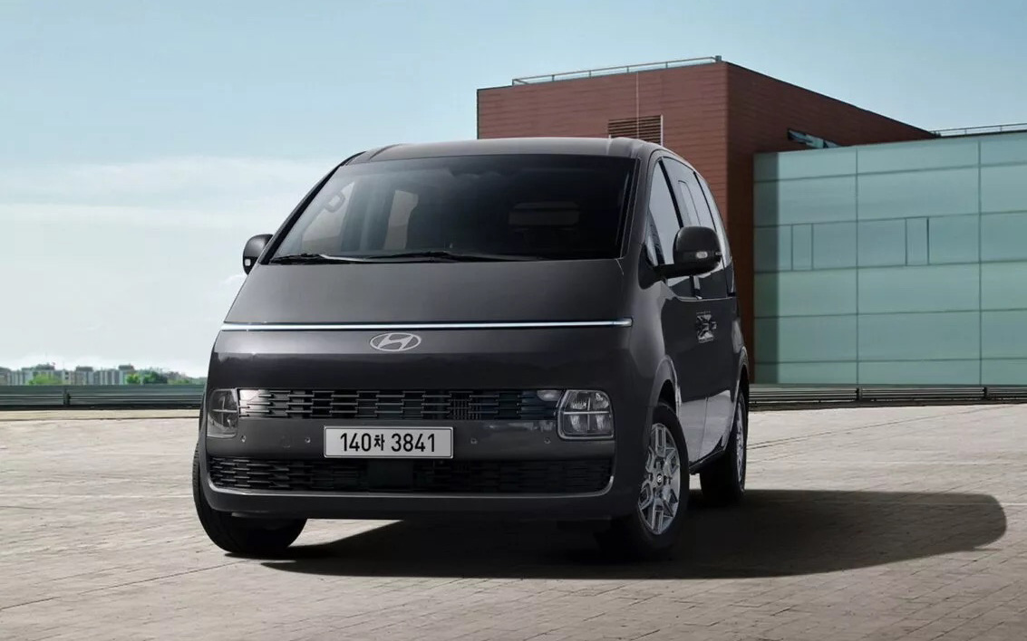 Hyundai Staria 2026 ra mắt: Thiết kế tinh chỉnh, vô-lăng như Santa Fe, màn hình lớn hơn bản đang có tại Việt Nam- Ảnh 2.