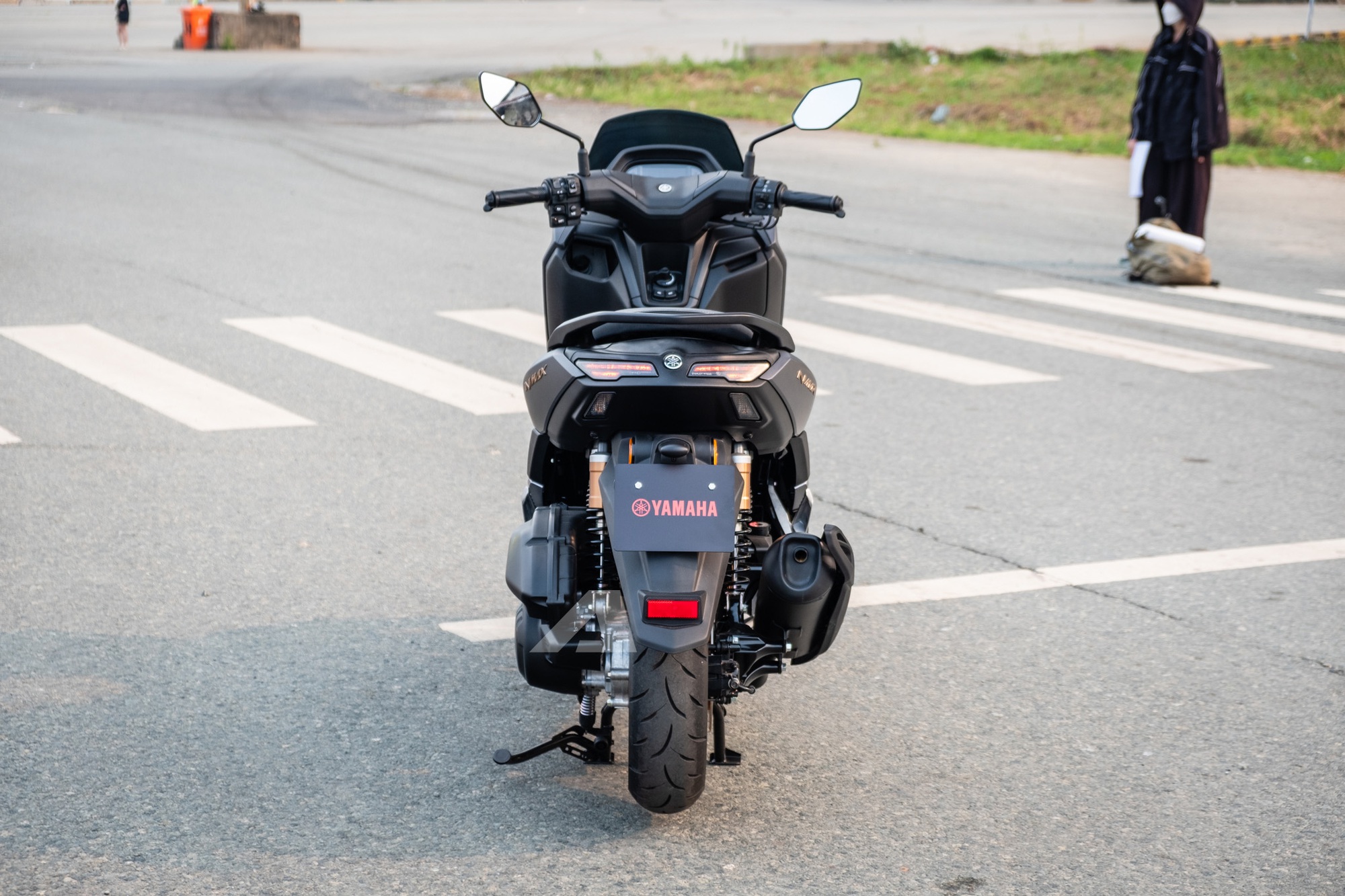 Yamaha NMAX 2025 ra mắt Việt Nam: Gi&aacute; từ 69 triệu đồng, hộp số điện tử 2 chế độ, c&oacute; thể thế chỗ PCX- Ảnh 9.