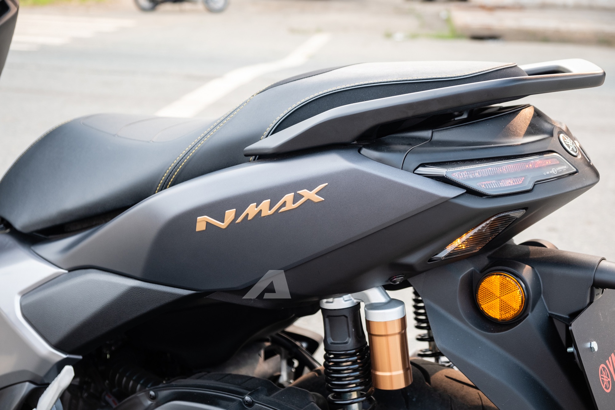 Yamaha NMAX 2025 ra mắt Việt Nam: Gi&aacute; từ 69 triệu đồng, hộp số điện tử 2 chế độ, c&oacute; thể thế chỗ PCX- Ảnh 12.