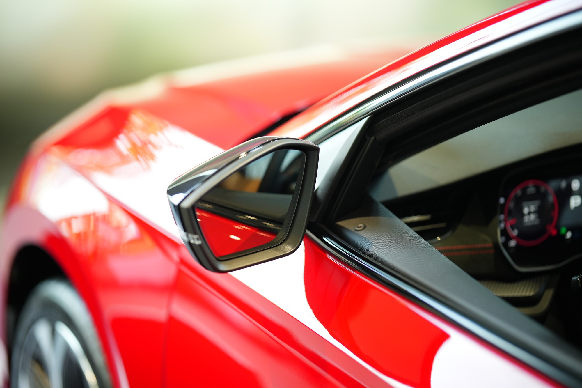 Skoda Octavia RS chốt gi&aacute; 1,608 tỷ đồng tại Việt Nam: Rẻ hơn WRX, c&oacute; ADAS, treo th&iacute;ch ứng c&ugrave;ng nhiều &lsquo;đồ chơi&rsquo; khủng cho d&acirc;n m&ecirc; l&aacute;i- Ảnh 13.