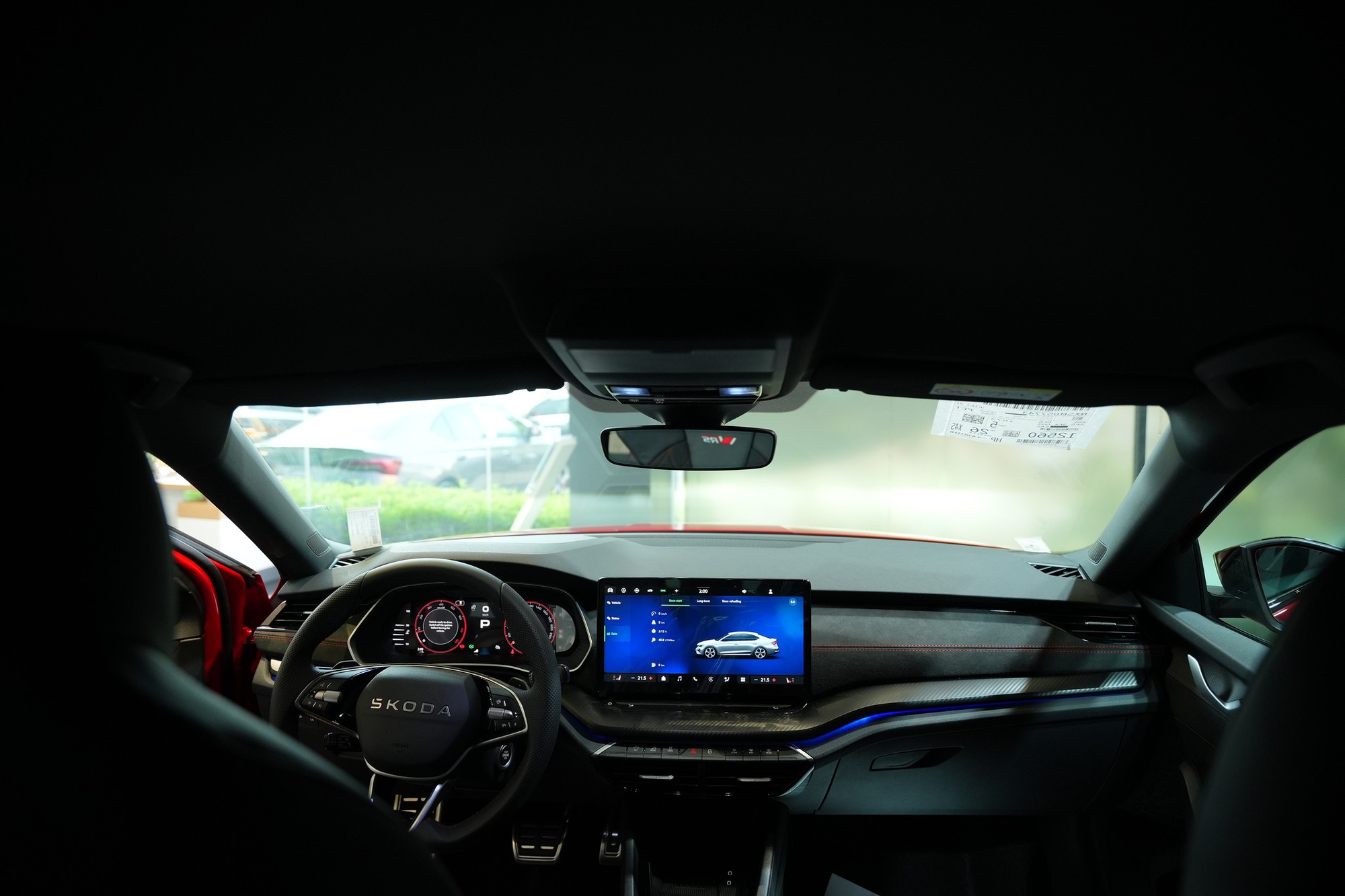 Skoda Octavia RS chốt giá 1,608 tỷ đồng tại Việt Nam: Rẻ hơn WRX, có ADAS, treo thích ứng cùng nhiều ‘đồ chơi’ khủng cho dân mê lái- Ảnh 8.