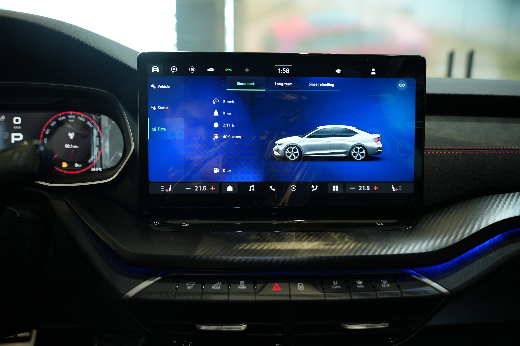 Skoda Octavia RS chốt gi&aacute; 1,608 tỷ đồng tại Việt Nam: Rẻ hơn WRX, c&oacute; ADAS, treo th&iacute;ch ứng c&ugrave;ng nhiều &lsquo;đồ chơi&rsquo; khủng cho d&acirc;n m&ecirc; l&aacute;i- Ảnh 16.