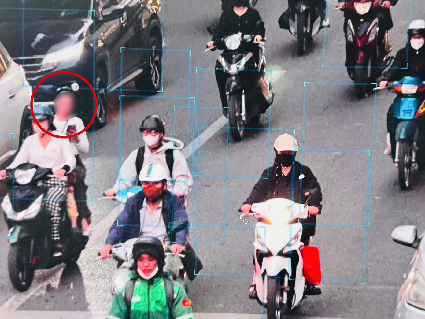 Camera AI 'soi' đến tận cổng trường, ph&aacute;t hiện nhiều học sinh vi phạm giao th&ocirc;ng- Ảnh 1.